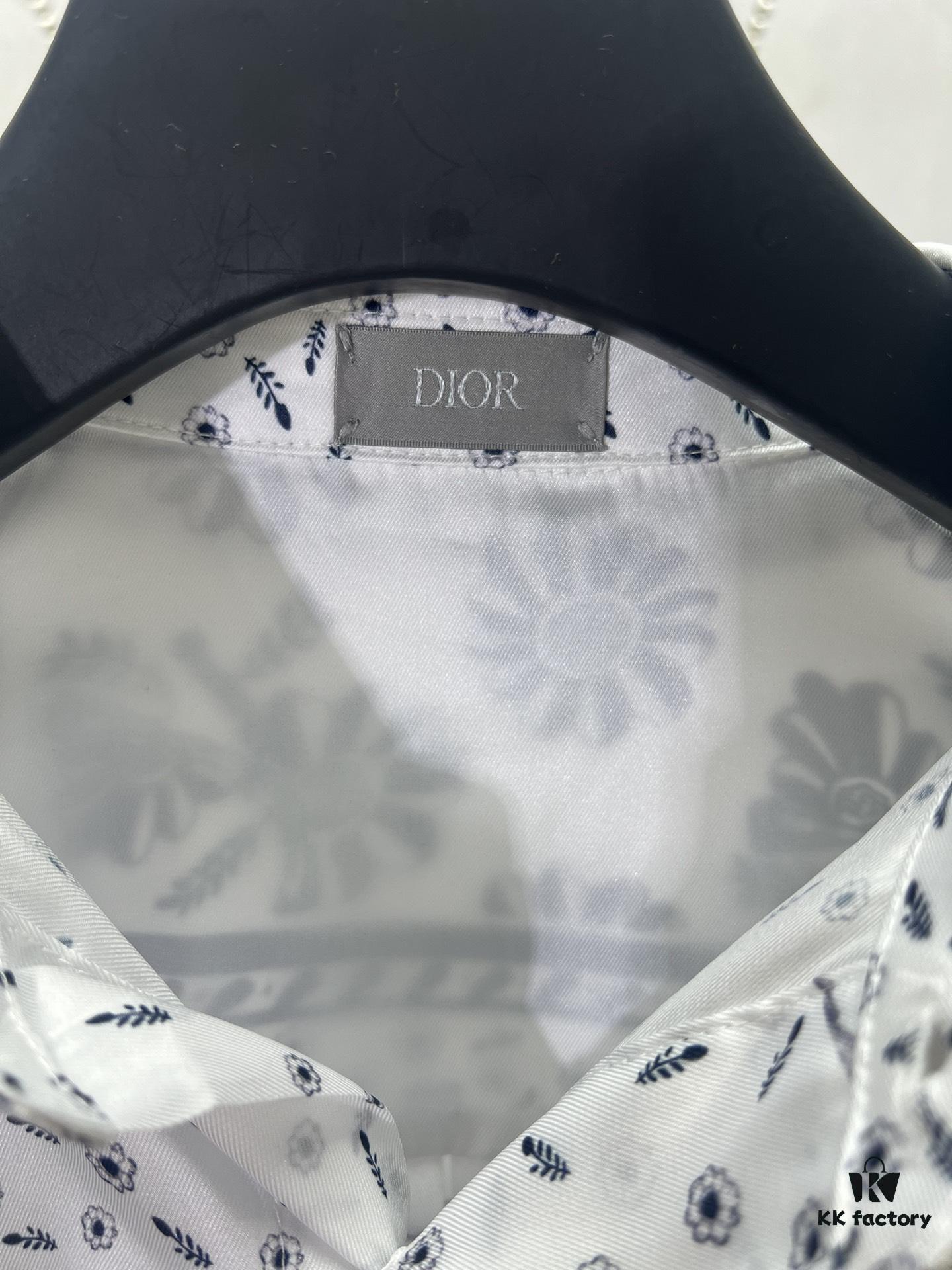 6931a057ccd8ab3d7af941b8 Dior 25SS New Arrival Shirt from the DIOR AND HYLTON NEL Collaboration Collection, Interpreting the Artist's Artistic Vision. Crafted from White Mulberry Silk Twill, Featuring an Oversized Silhouette and Concealed Button Closure. Stylish Design Perfectly Matches Other Pieces from This Limited Series
