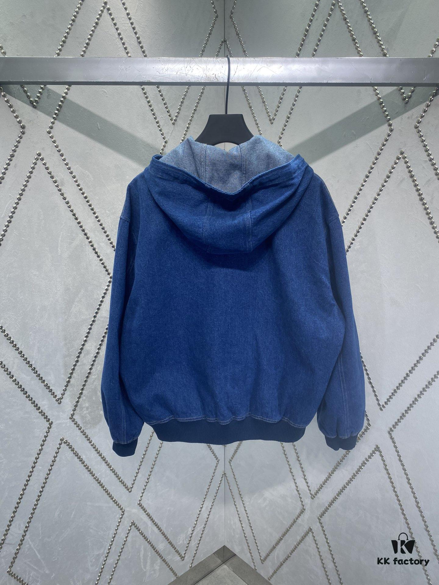 6931a057ccd8ab3d7af941ca Dior 24SS New Arrival Hooded Jacket with Christian Dior Tag Embroidery, Fashionably Reinterpreting the Iconic Dior Logo