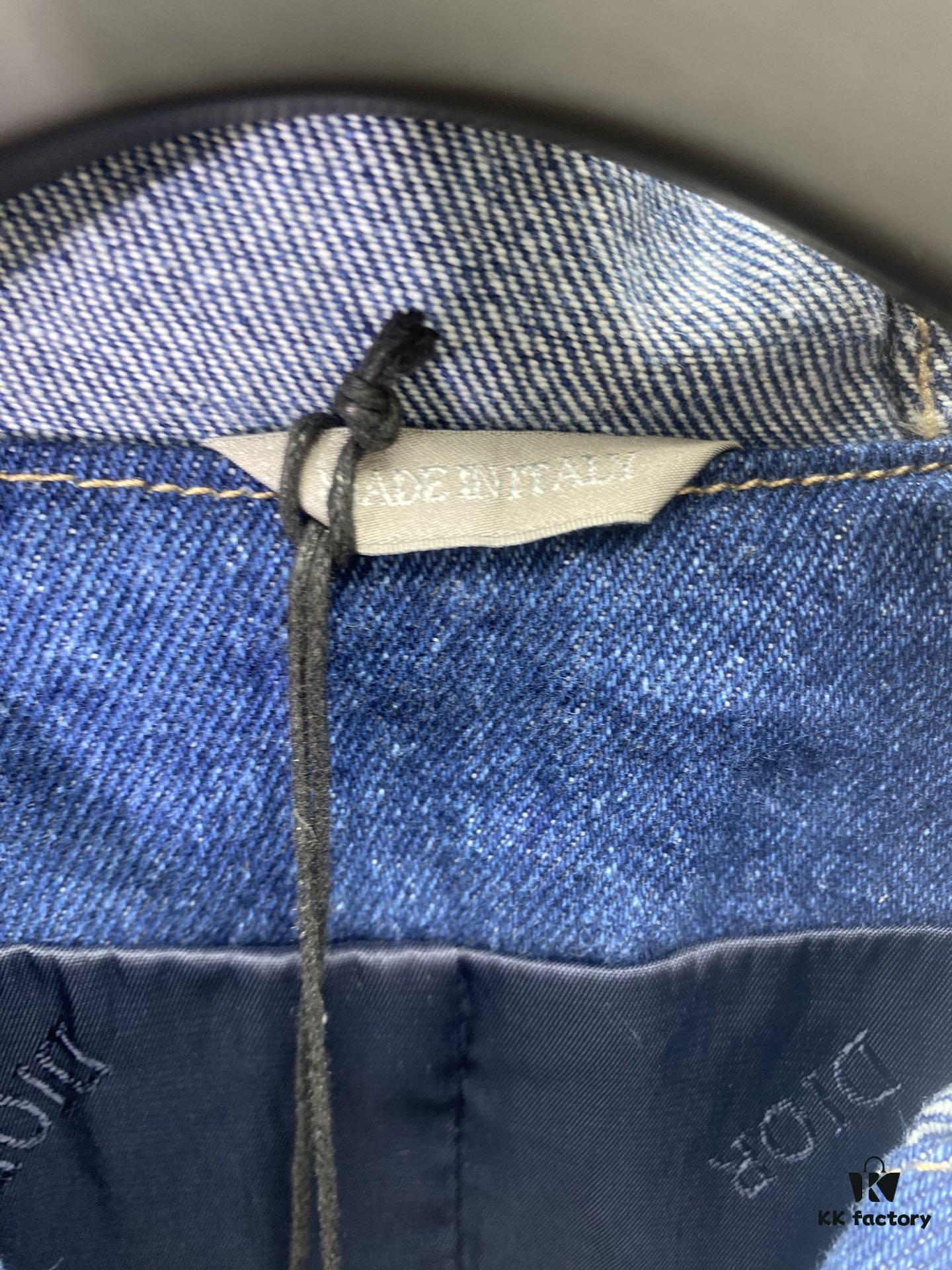 6931a058ccd8ab3d7af941cf Dior 24SS New Arrival Hooded Jacket with Christian Dior Tag Embroidery, Fashionably Reinterpreting the Iconic Dior Logo