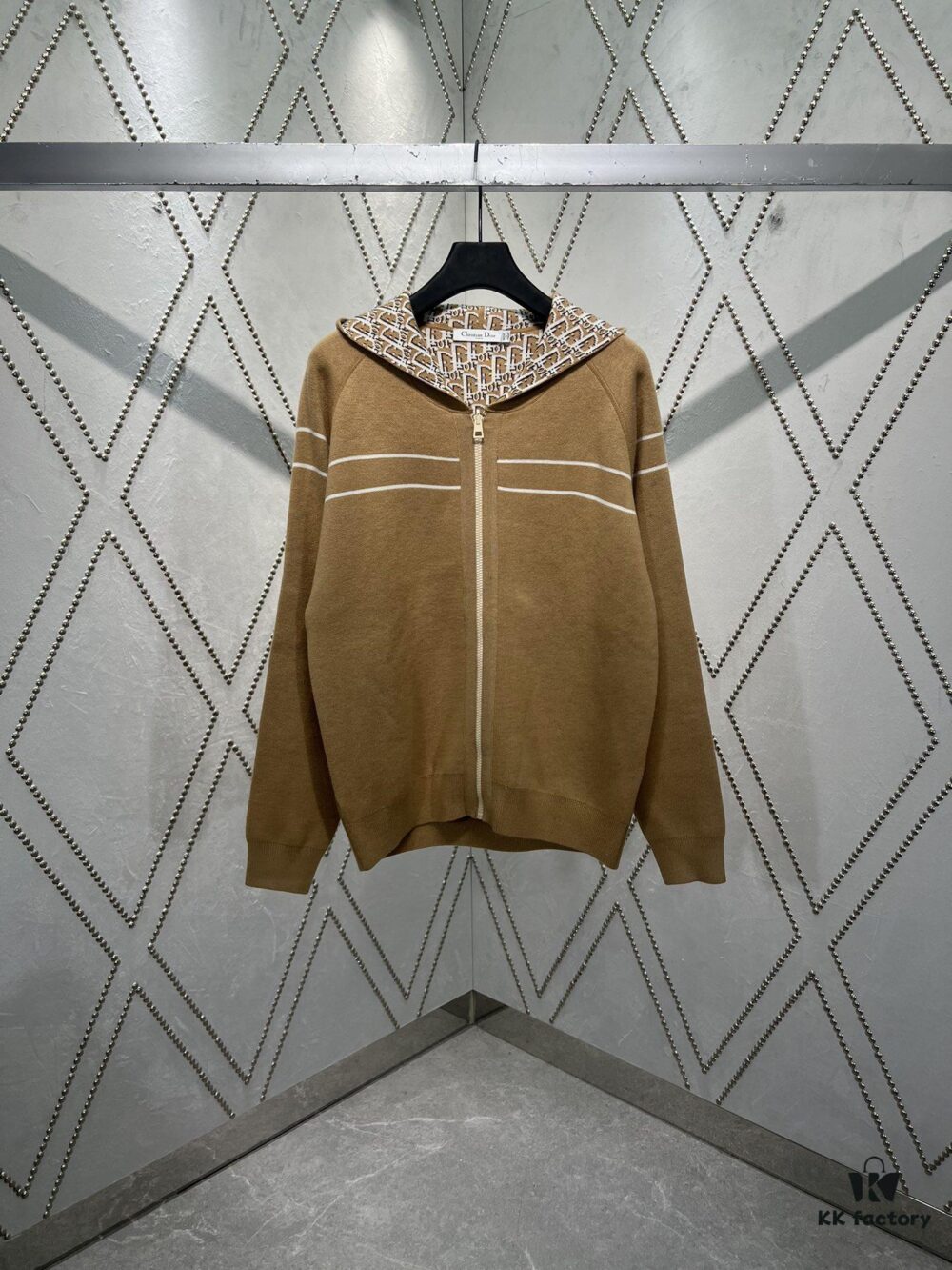 6931a059ccd8ab3d7af941f0 Dior 25SS Classic Best-Selling Reversible Cashmere Hooded Cardigan with Vintage Flower Pattern, High-End Version, Unisex
