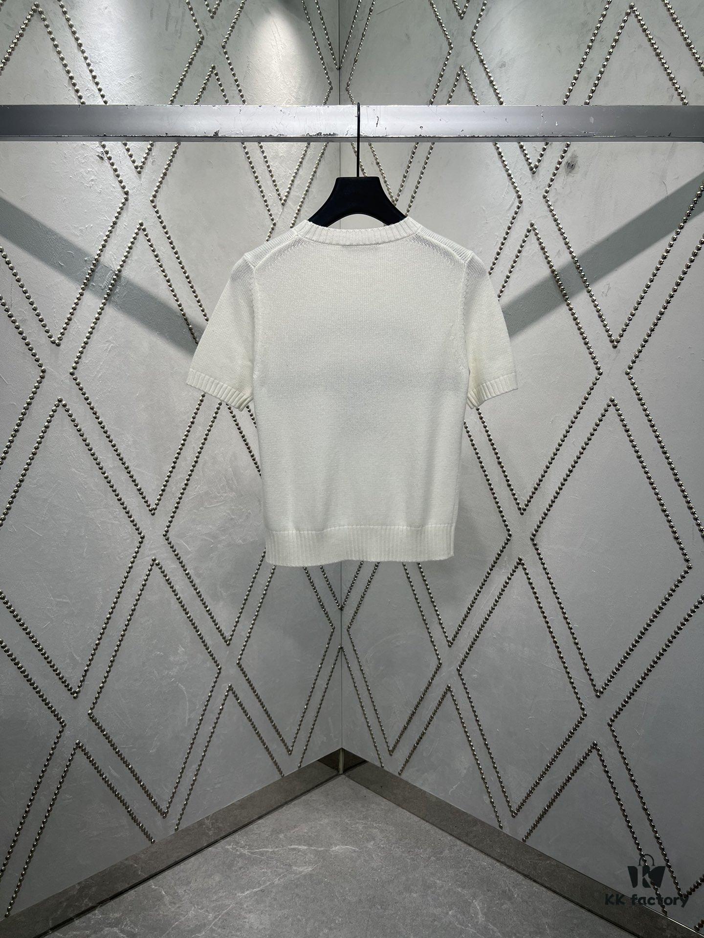 6931a05bccd8ab3d7af9420f Dior 25SS New Arrival Knitwear Elegant and Stylish