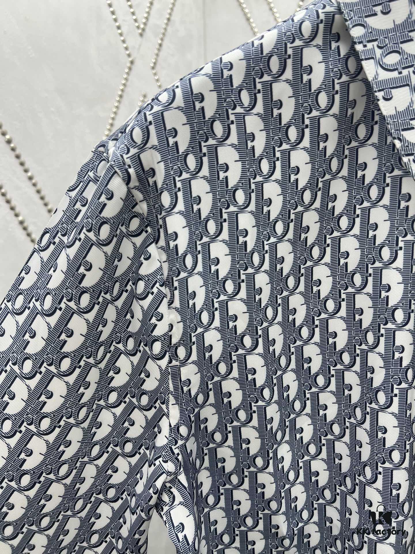 6931a05cccd8ab3d7af9422e Dior 25SS New Arrival Outerwear Shirt Featuring the Iconic Oblique Print