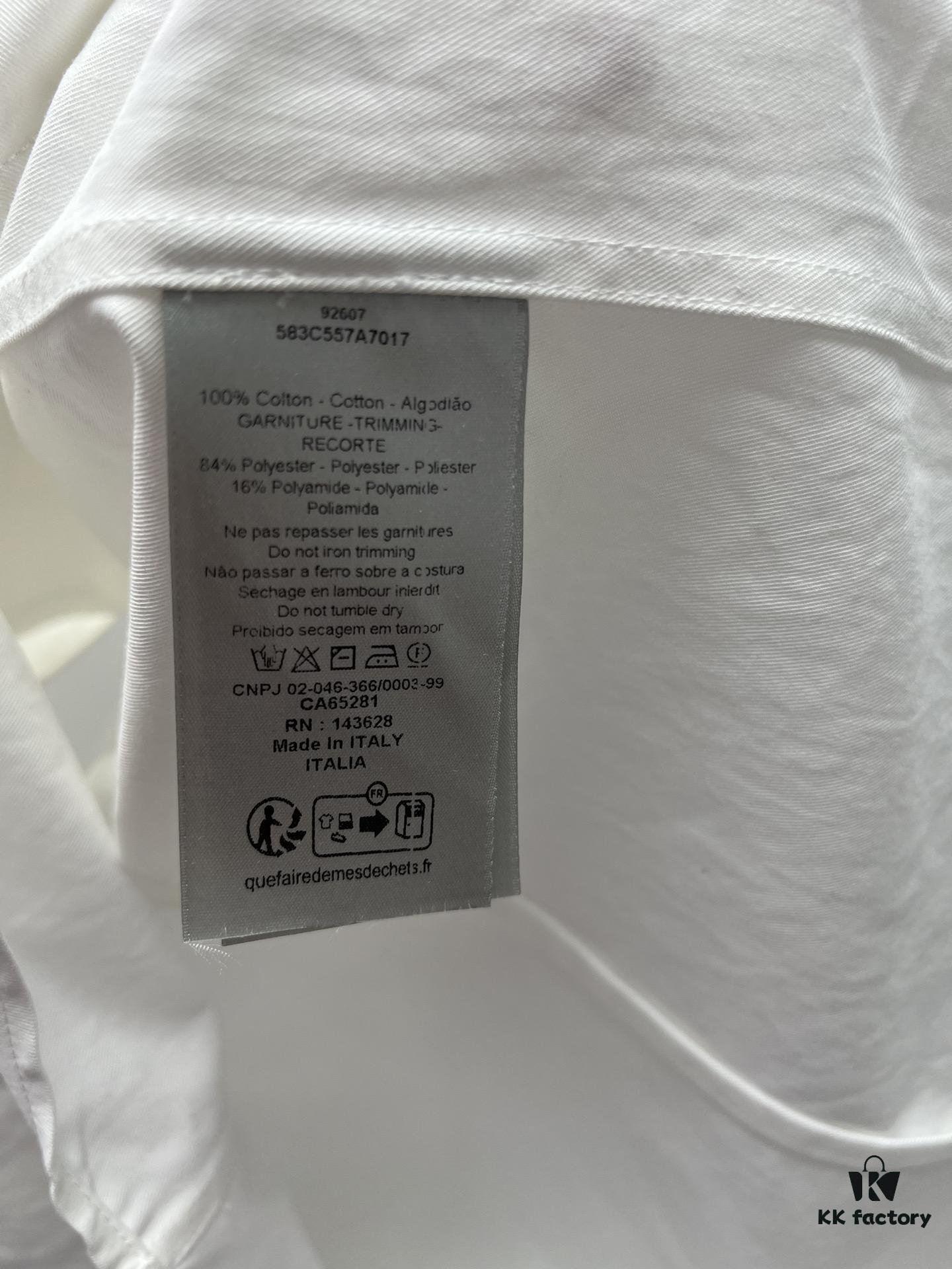 6931a05dccd8ab3d7af9423c Dior 25SS New Arrival Zip Shirt Featuring the Dior For My Real Friends Logo from the DIOR AND HYLTON NEL Collaboration Collection, Crafted in White Cotton Twill with a Full Metal Zip Closure and Buttoned Flap Pocket at the Chest, Stylish Design for a Refined Modern Casual Look