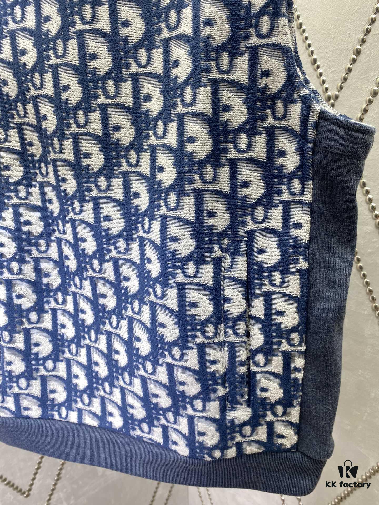 6931a05eccd8ab3d7af9424c Dior 24SS New Arrival Sleeveless Hooded Sweatshirt from the 2024 Beachwear Capsule Collection, Featuring the Iconic Oblique Print