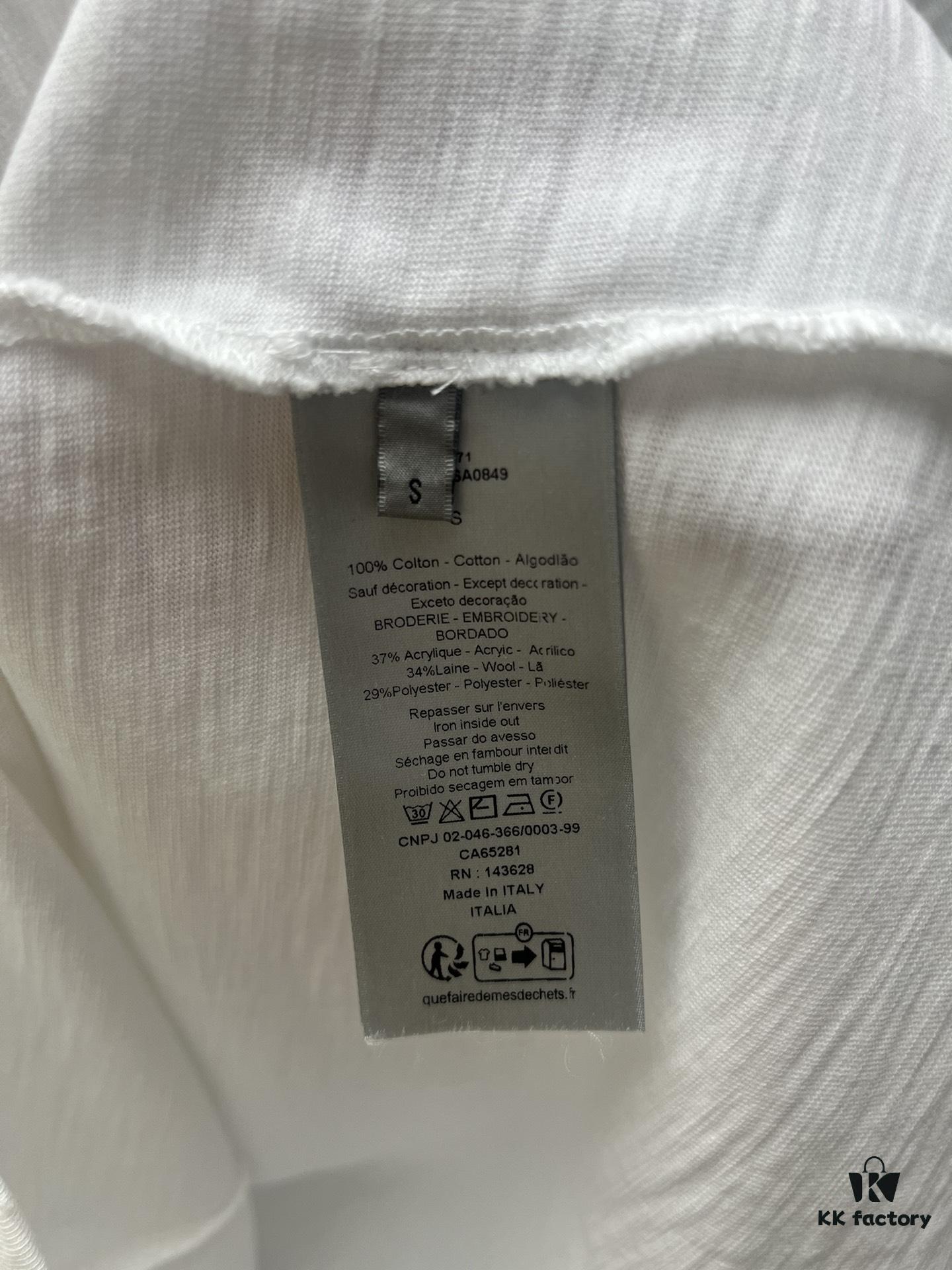 6931a05eccd8ab3d7af9425a Dior 25SS New Arrival T-Shirt from the Dior and Hylton Nel Collaboration Collection Features 'Dior For My Real Friends' Logo