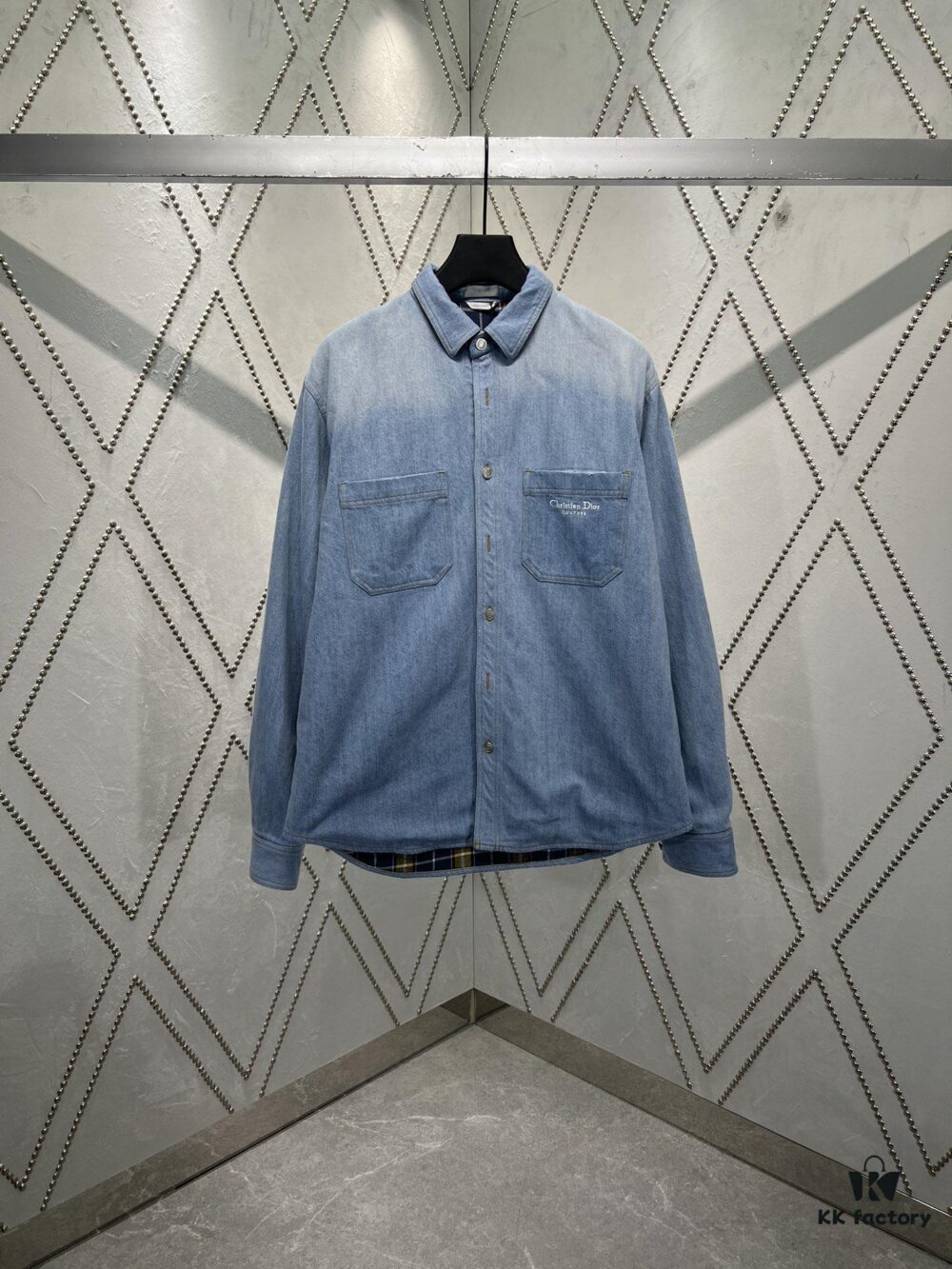 6931a05fccd8ab3d7af9426e Dior 25SS Spring Collection New Arrival Denim Shirt with Single-Breasted Button Closure and Chest Embroidered Logo Unisex Style