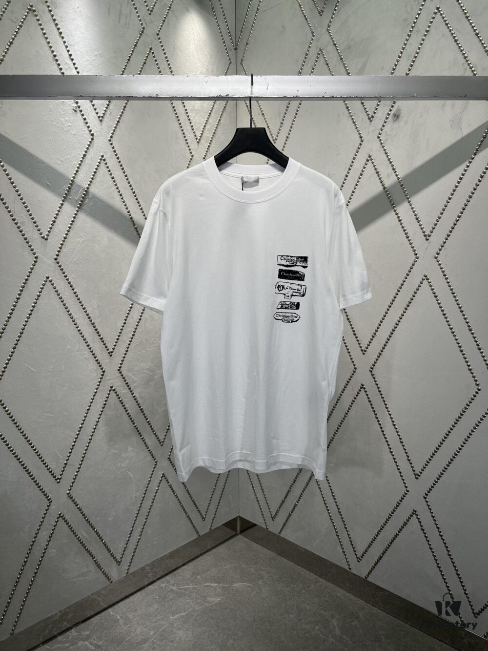 6931a063ccd8ab3d7af942bd Dior 25SS New Arrival T-Shirt Featuring Dior Archives Labels
