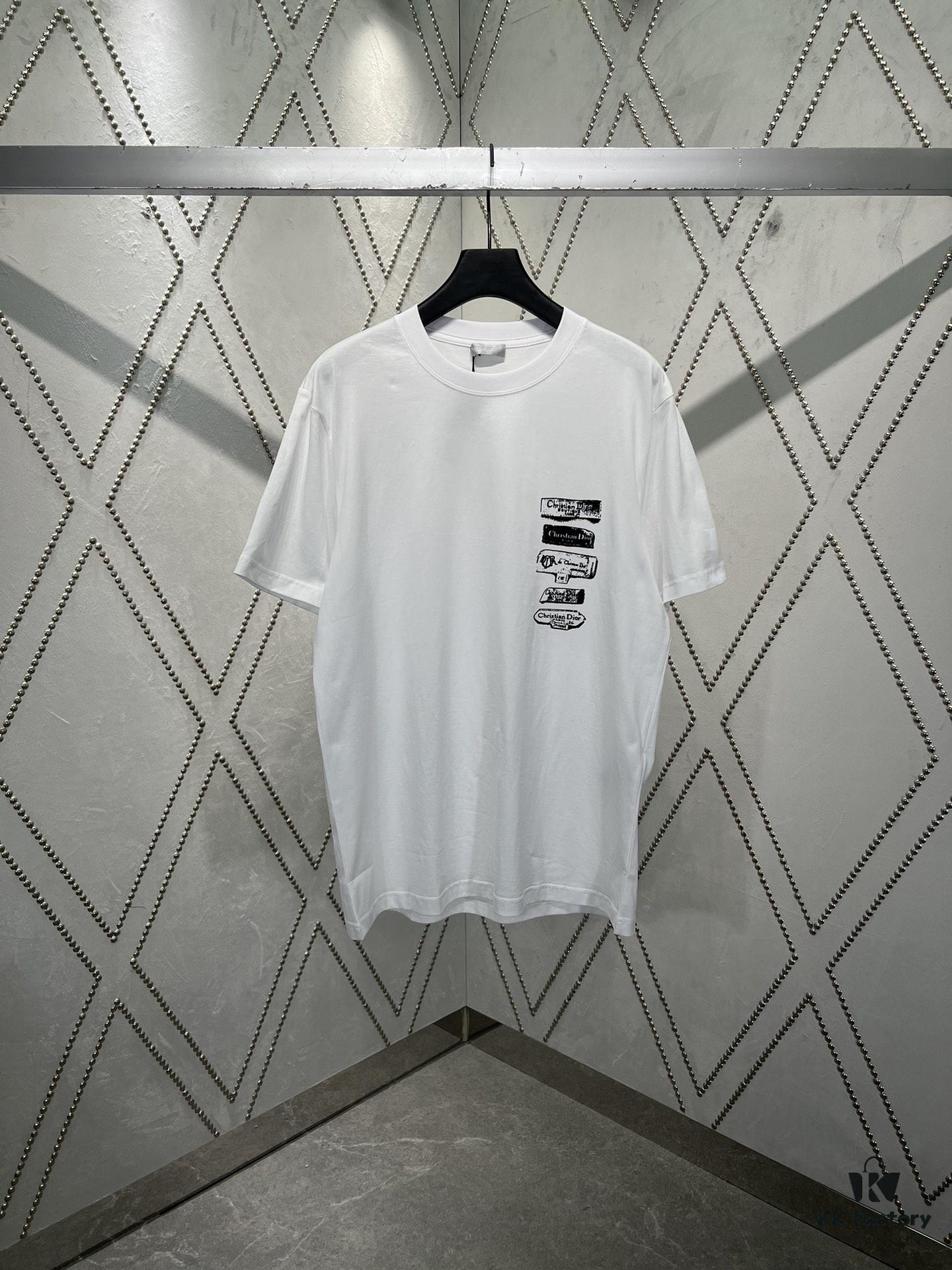 6931a063ccd8ab3d7af942bd Dior 25SS New Arrival T-Shirt Featuring Dior Archives Labels