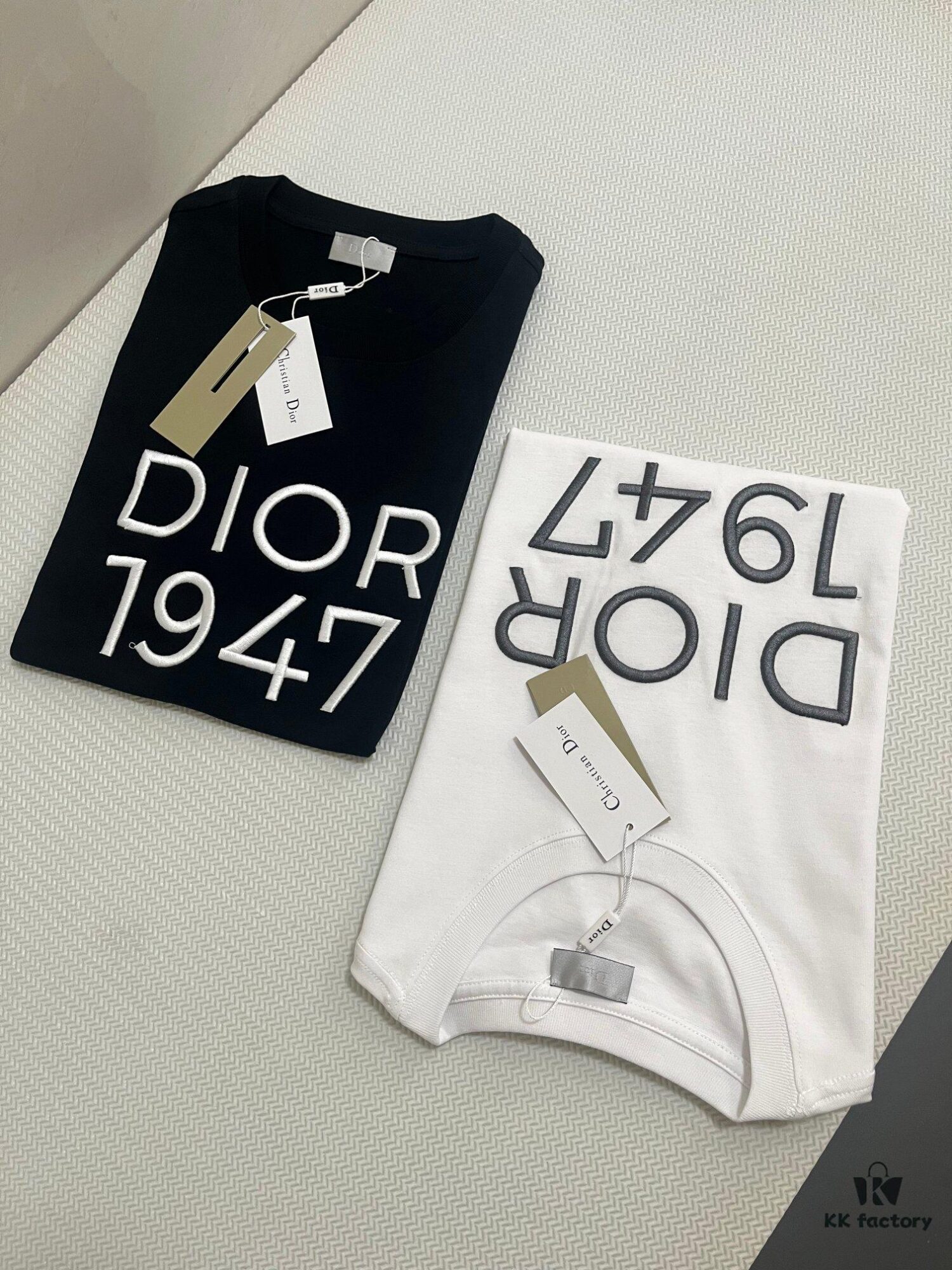 6931a065ccd8ab3d7af942ea DIOR Dior Embroidered Round Neck Short Sleeve T-Shirt, 280g Double-Layer Pure Cotton Fabric, Exquisite Thousands-of-Needle Embroidery on Chest, Soft and Comfortable Fit, Premium Three-Label Version, Unisex Design
