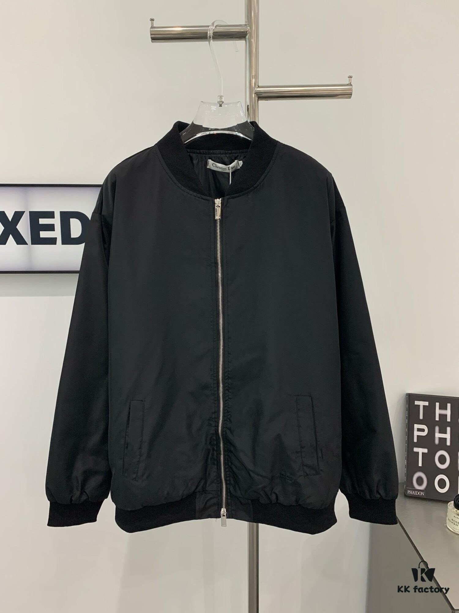 6931a06eccd8ab3d7af9438c New Dior CD2024SS Embroidered Back Pilot Jacket in Black - Unisex Flat Embroidery Craftsmanship