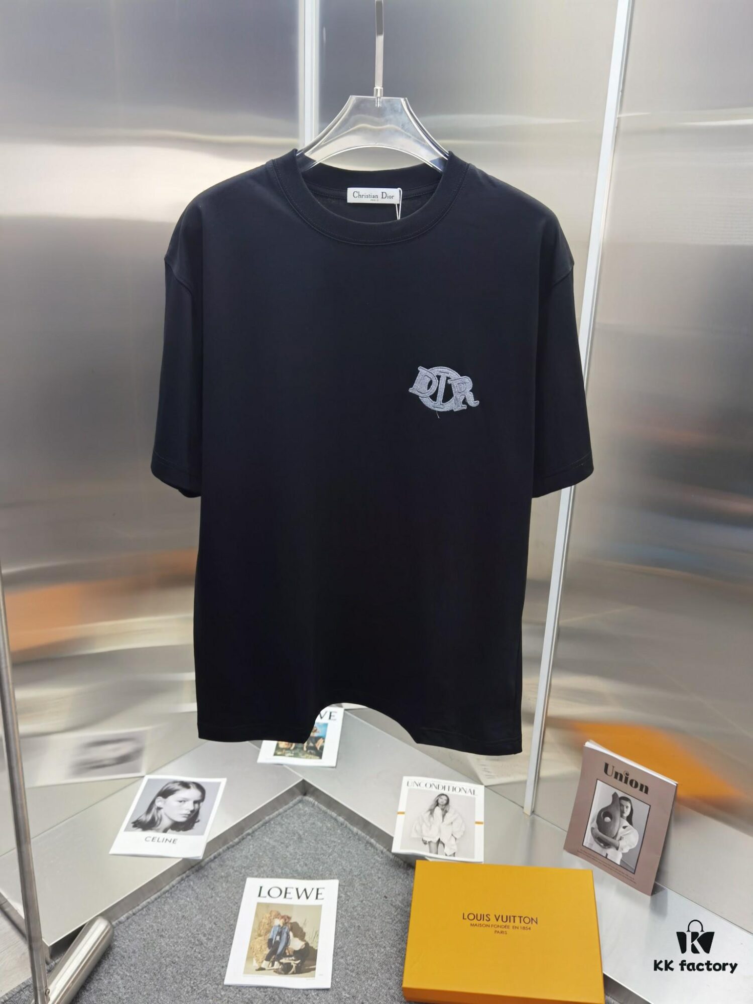 6931a078ccd8ab3d7af94452 Dior D'Or (Top-tier Embroidered Version, Different from Standard Stock) Short Sleeve T-Shirt