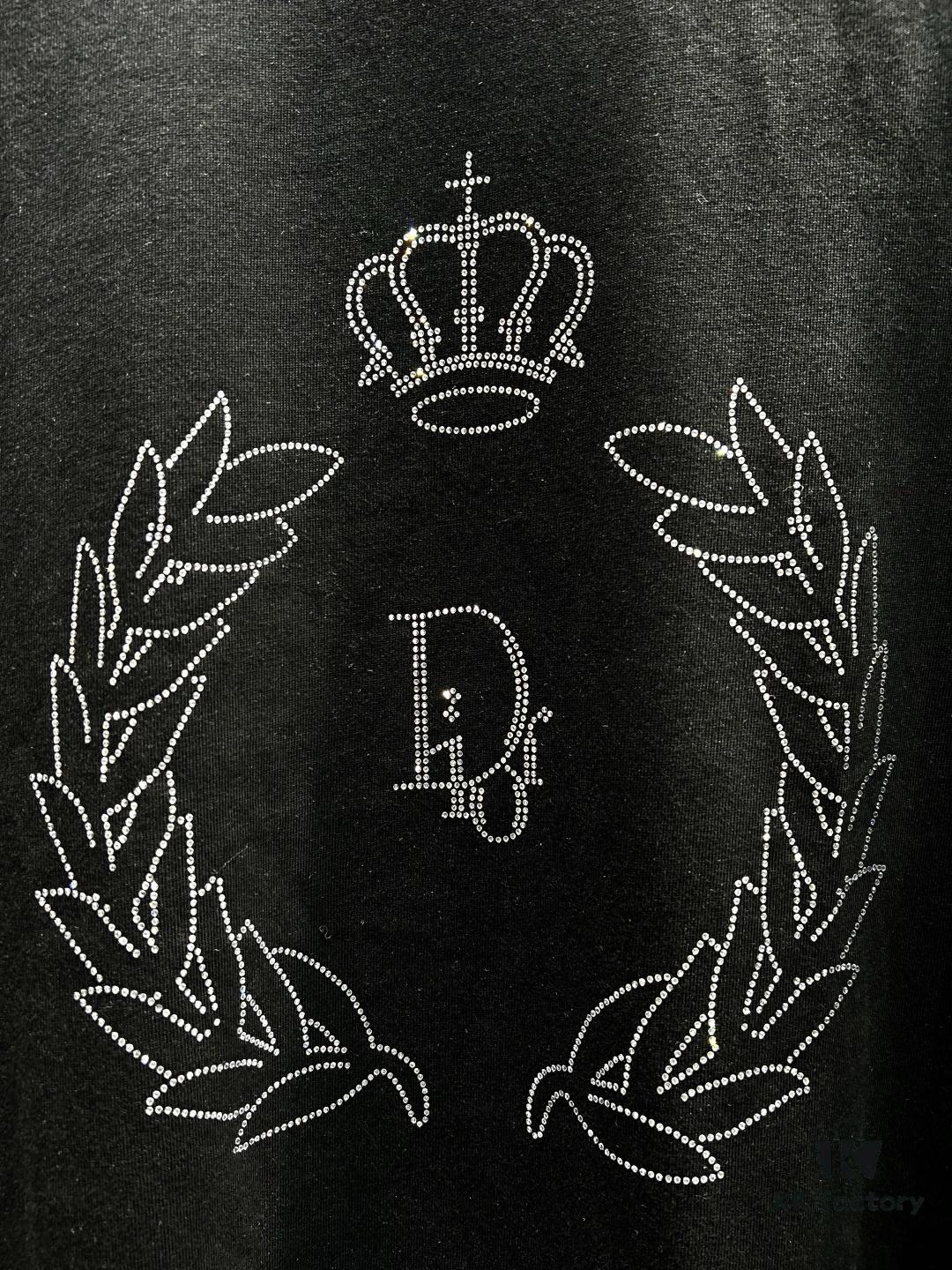 6931a07accd8ab3d7af9447e Dior Crown Crystal Embellished Short Sleeve T-Shirt