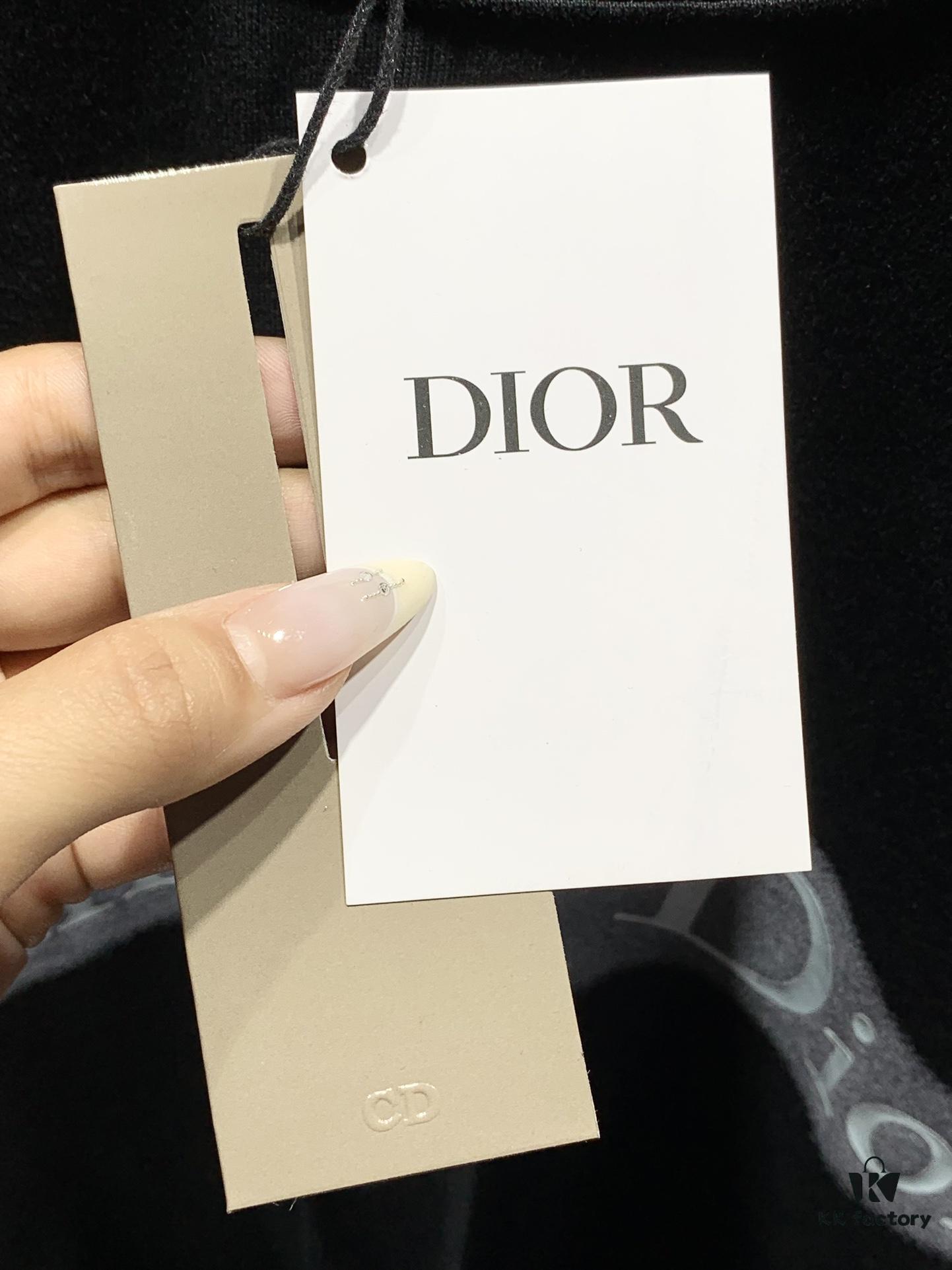 6931a07bccd8ab3d7af94486 Dior Logo Print T-Shirt