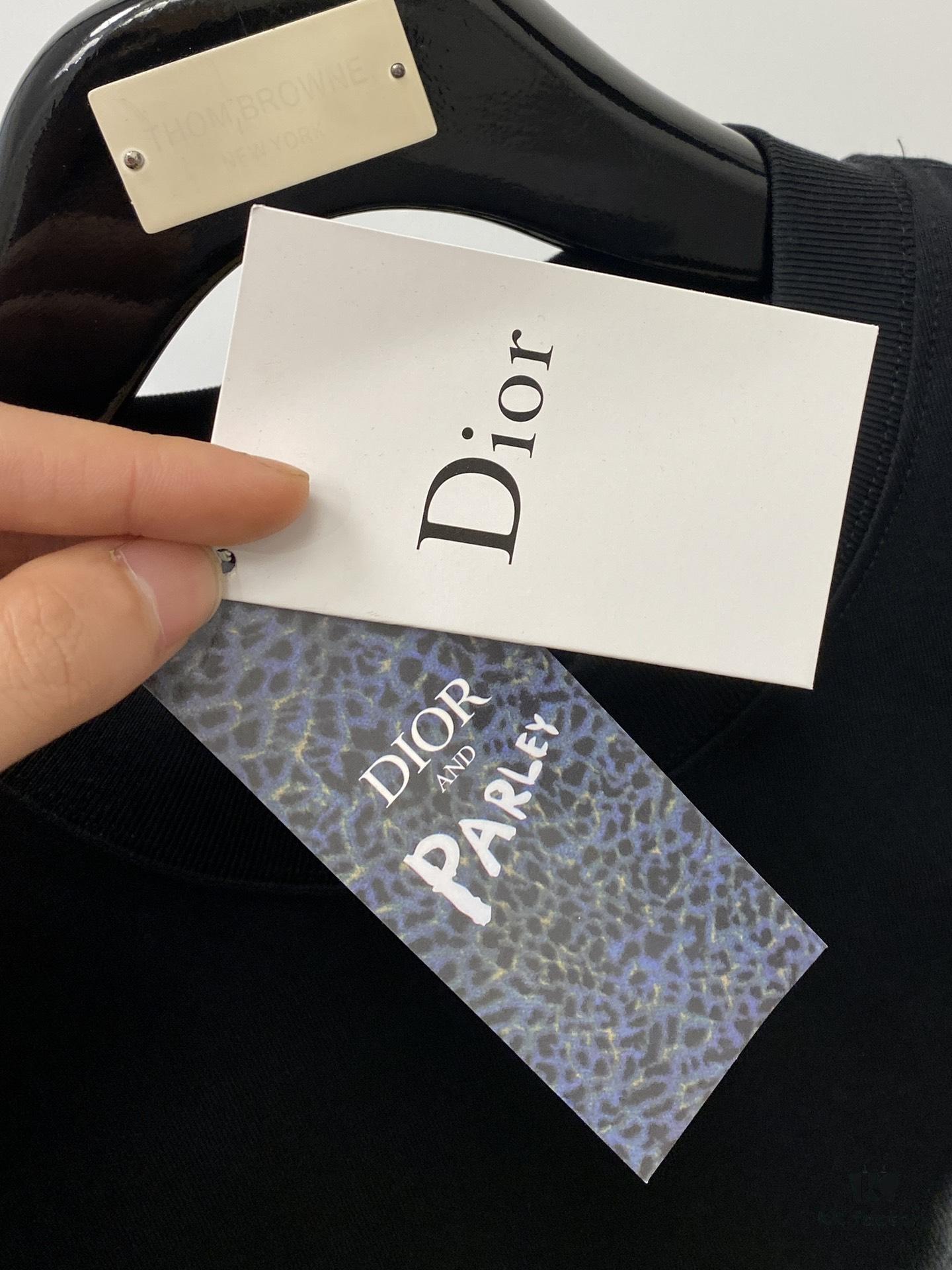 6931a080ccd8ab3d7af944ea Dior 2025 Latest Short Sleeve T-Shirt, Stylish and Modern with Premium Chest Print Logo, Minimalist and Versatile Design