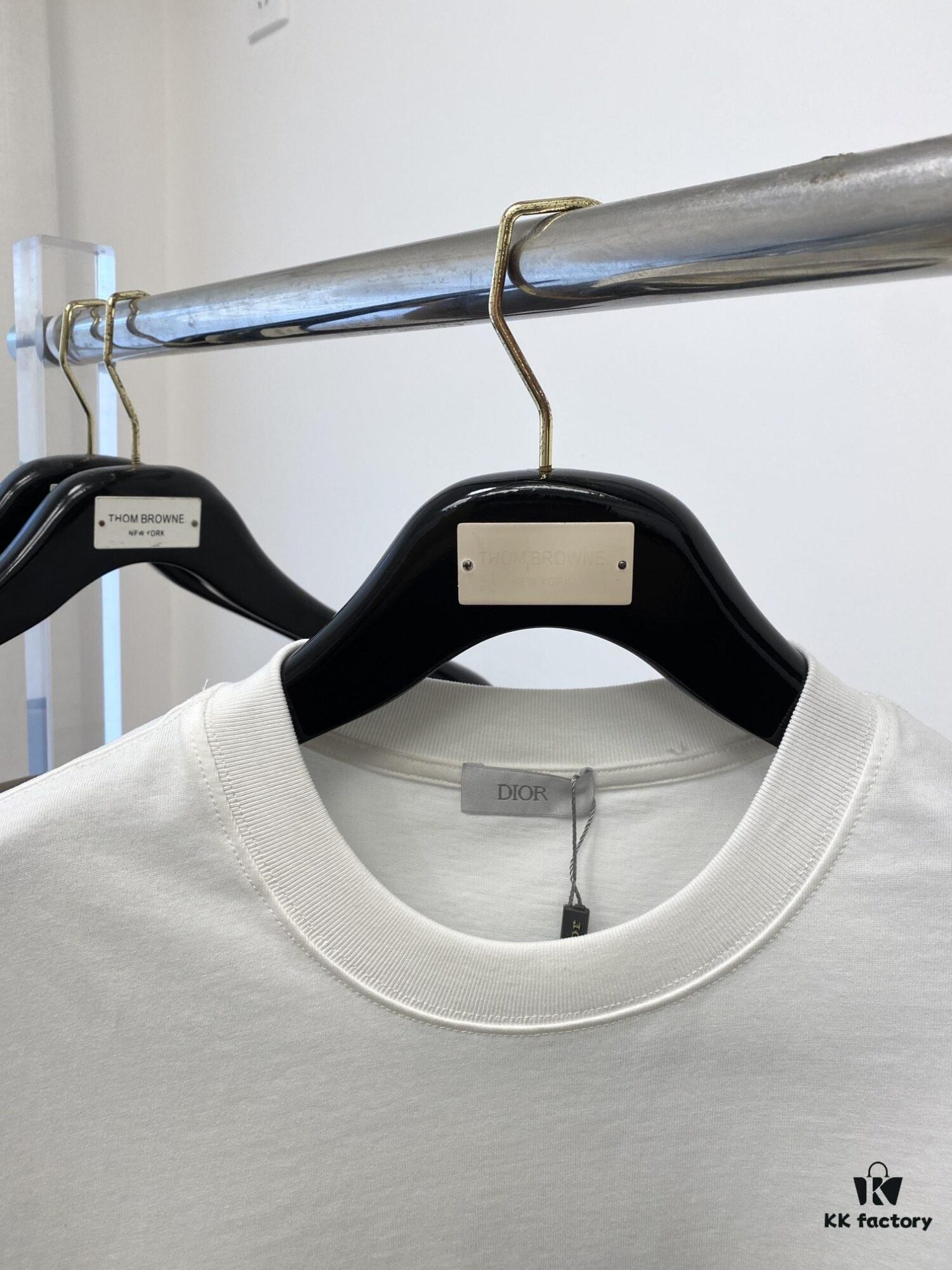 6931a080ccd8ab3d7af944f1 Dior 2025 Latest Short Sleeve T-Shirt, Stylish and Minimalist Design with Premium Chest Logo Print, Made of High-Quality Cotton Fabric
