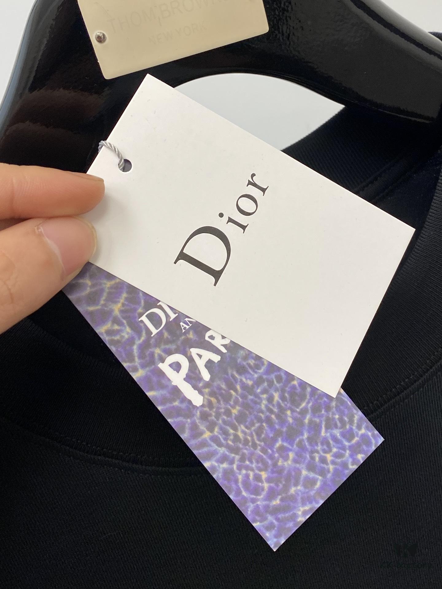 6931a081ccd8ab3d7af94505 Dior 2025 Latest Short Sleeve T-Shirt, Stylish and Fashionable with Exquisite Embroidered Logo on Chest, Minimalist and Versatile Design