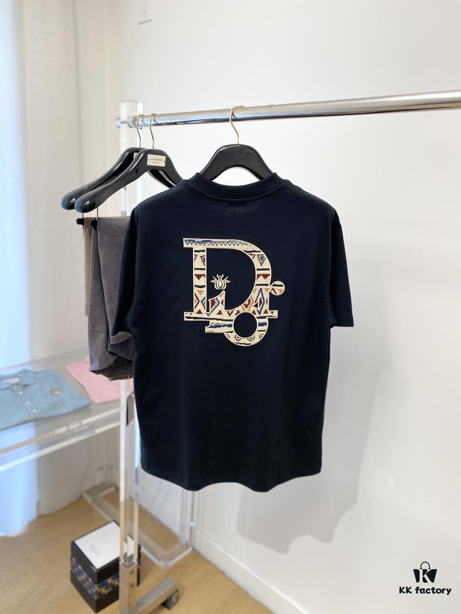 6931a081ccd8ab3d7af9450a Dior 2025 Latest Short Sleeve T-Shirt, Stylish and Fashionable with Exquisite Embroidered Logo on Chest, Minimalist and Versatile Design