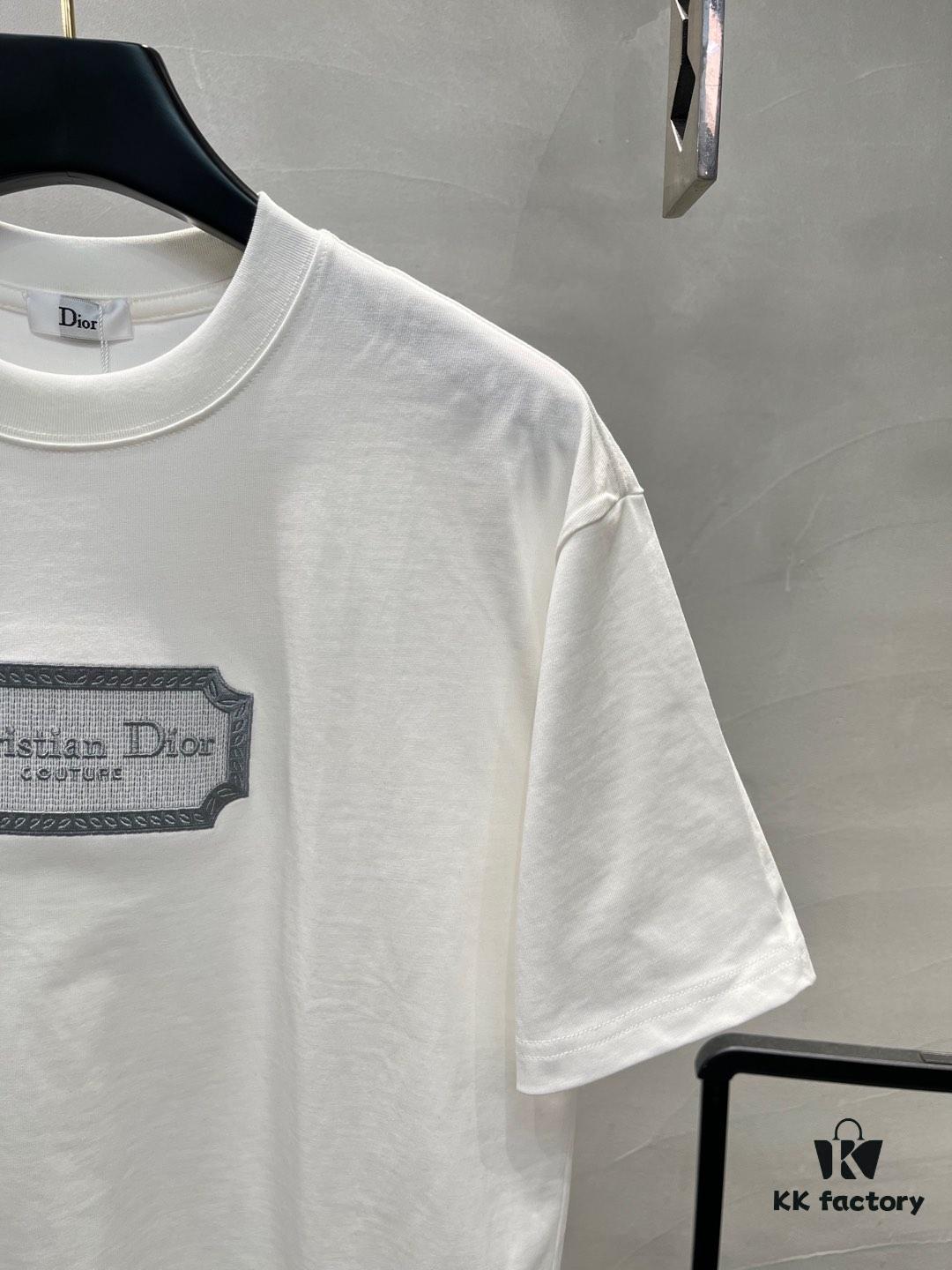 6931a081ccd8ab3d7af94510 DIOR 25SS New Arrival Round Neck T-Shirt! Must-Have for Fashion Enthusiasts! Classic Embroidered Logo Design, Timeless Color Combinations, Stylish and Trendy. Youthful and Energetic Overall Look! Crafted from 280g High-Quality Cotton for Exceptional Comfort and Soft, Luxurious Texture.