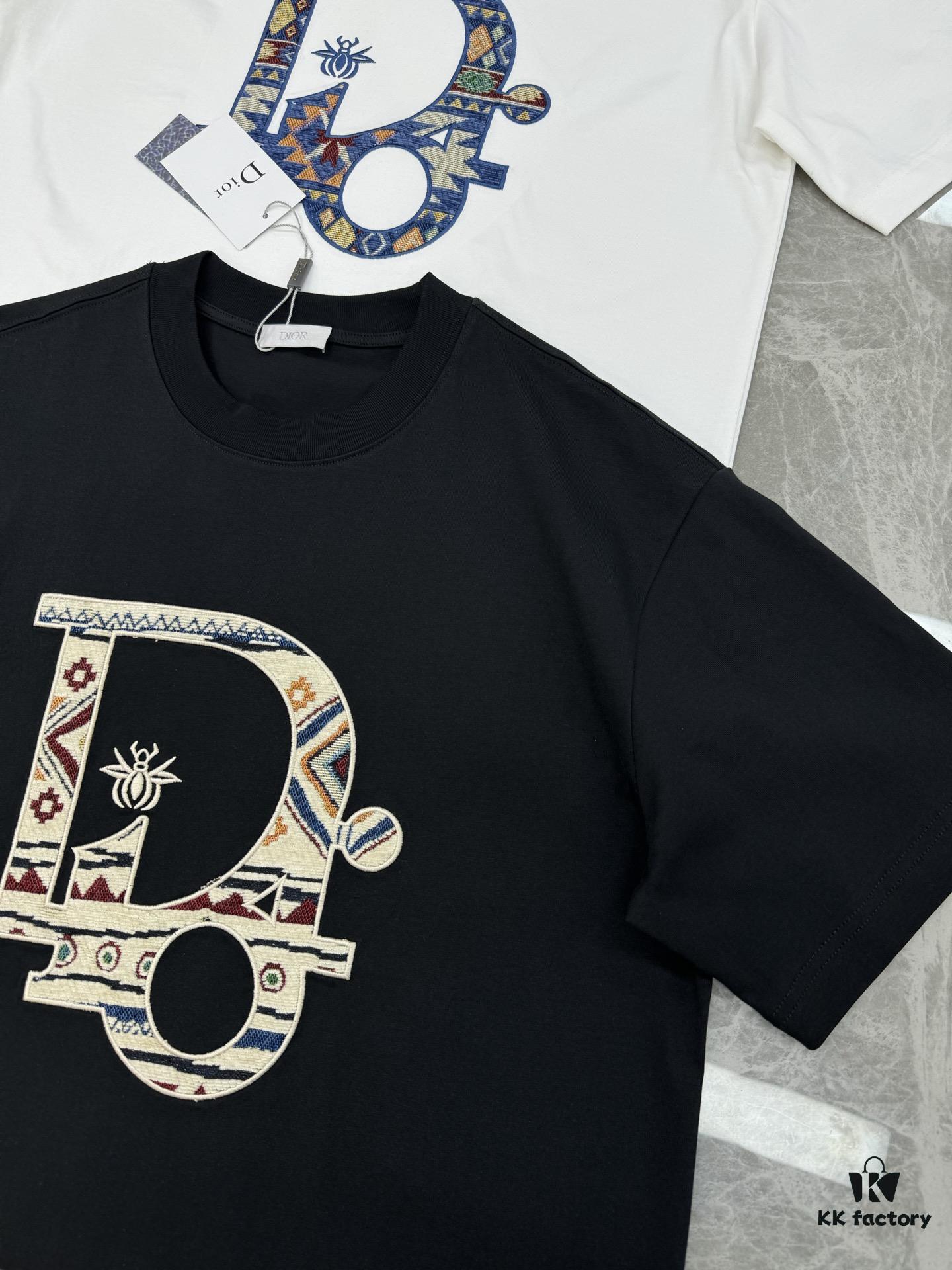 6931a08bccd8ab3d7af945d5 DIO*R Dior 25S New Arrival Unisex Round Neck T-Shirt with 3D Embroidery