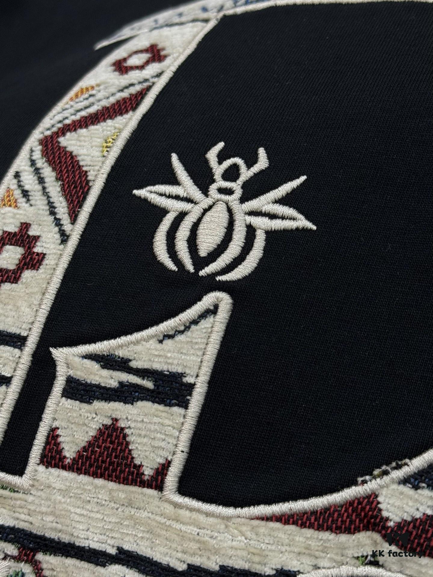 6931a08bccd8ab3d7af945d6 DIO*R Dior 25S New Arrival Unisex Round Neck T-Shirt with 3D Embroidery