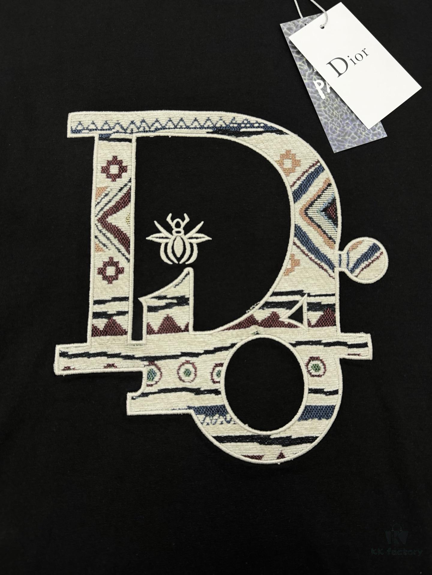 6931a08bccd8ab3d7af945d7 DIO*R Dior 25S New Arrival Unisex Round Neck T-Shirt with 3D Embroidery