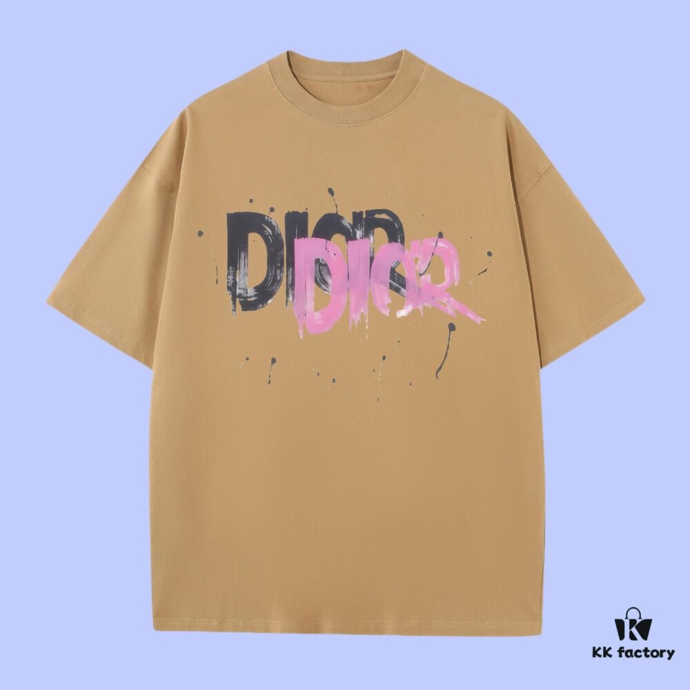 6931a092ccd8ab3d7af94648 High-End Quality Dior 2025 Fall Spring/Summer Collection Typography Logo Short-Sleeve T-Shirt, Distinct from Regular Prints, Crafted in 270G 32-Ne 100% Cotton Double-Yarn Fabric, Relaxed Fit Unisex Design