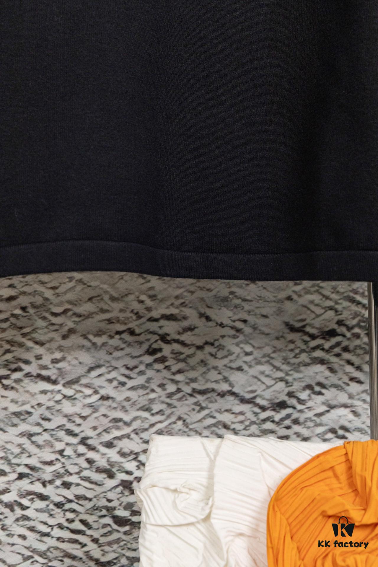 6931a0a0ccd8ab3d7af94771 DIOR Autumn/Winter New Arrival Crew Neck Sweater with Chest Letter Jacquard Pattern, Unisex Stylish Casual Wear
