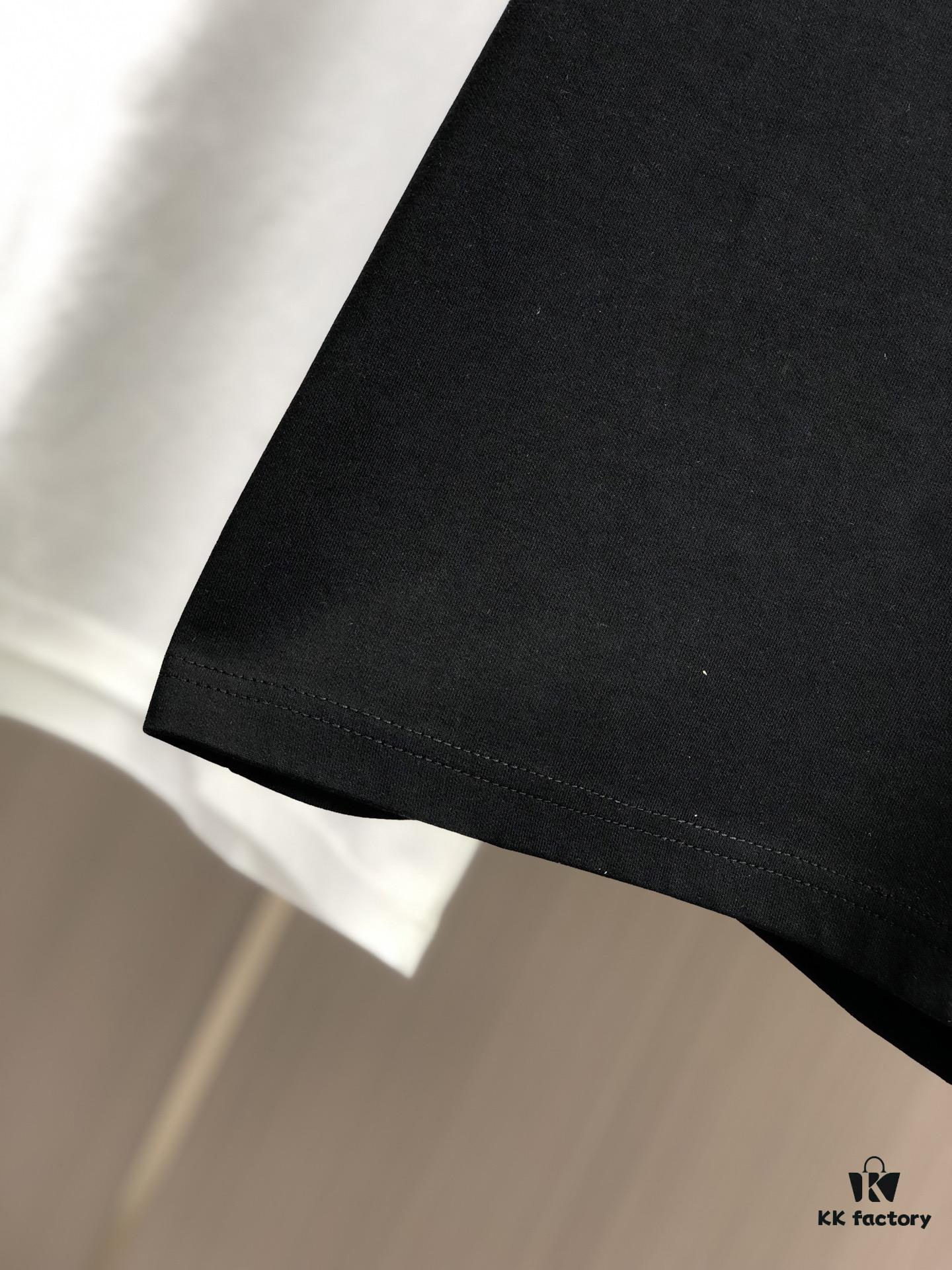 6931a0a4ccd8ab3d7af947be LOEWE 2025 Spring/Summer New Arrival Round Neck Short Sleeve T-Shirt with Laser-Burned Floral Print Effect, Made from 320g Double-Yarn Combed Cotton Fabric, Slightly Loose Fit, Soft and Substantial Fabric Texture, Unisex Design