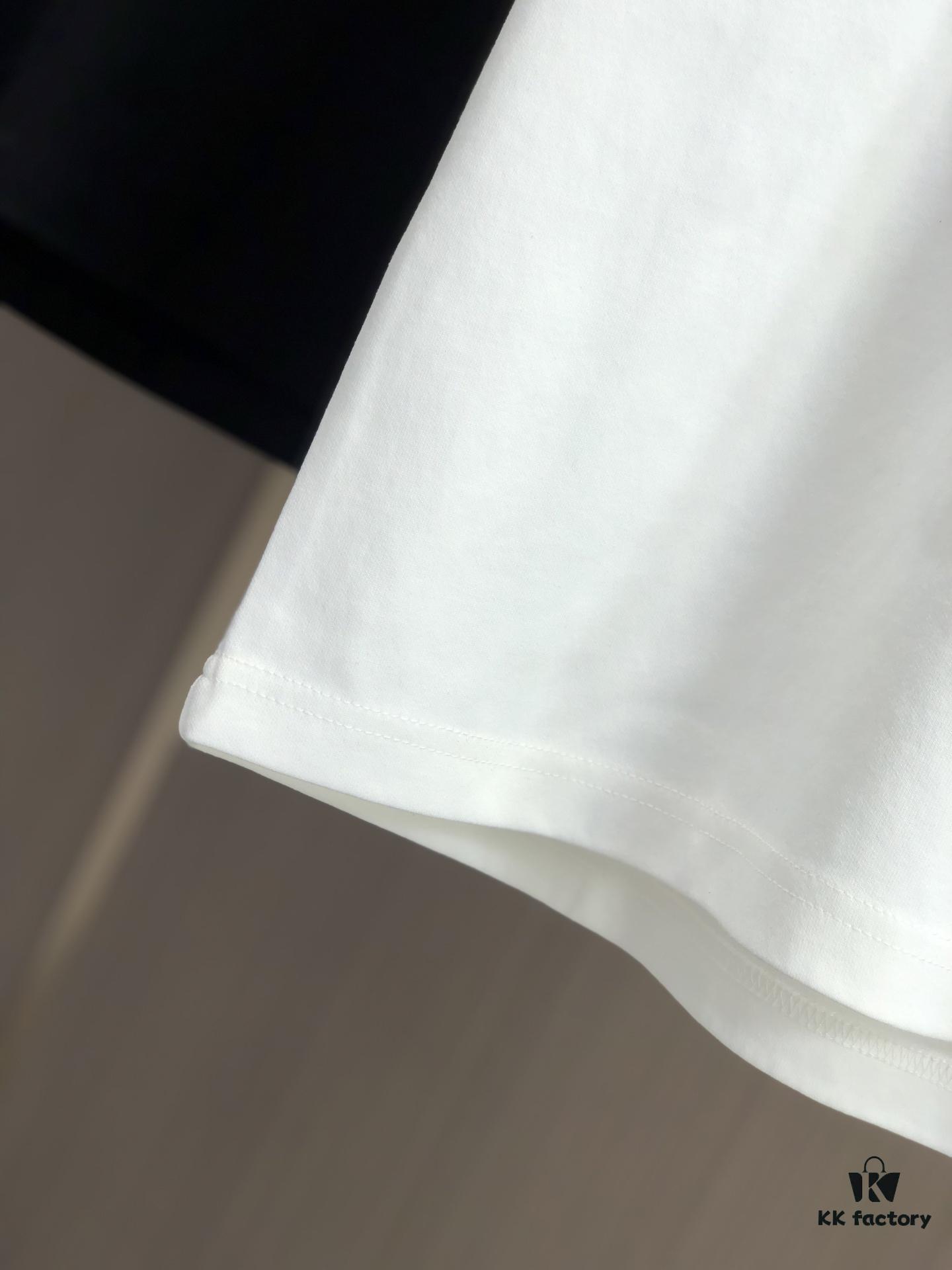 6931a0a5ccd8ab3d7af947c7 LOEW Loewe 2025 Spring/Summer New Arrival Round Neck Short Sleeve T-Shirt with Laser-Burned Floral Print Effect, Made from 320g Double-Yarn Combed Cotton Fabric, Slightly Relaxed Fit, Soft and Substantial Fabric Texture, Unisex Design