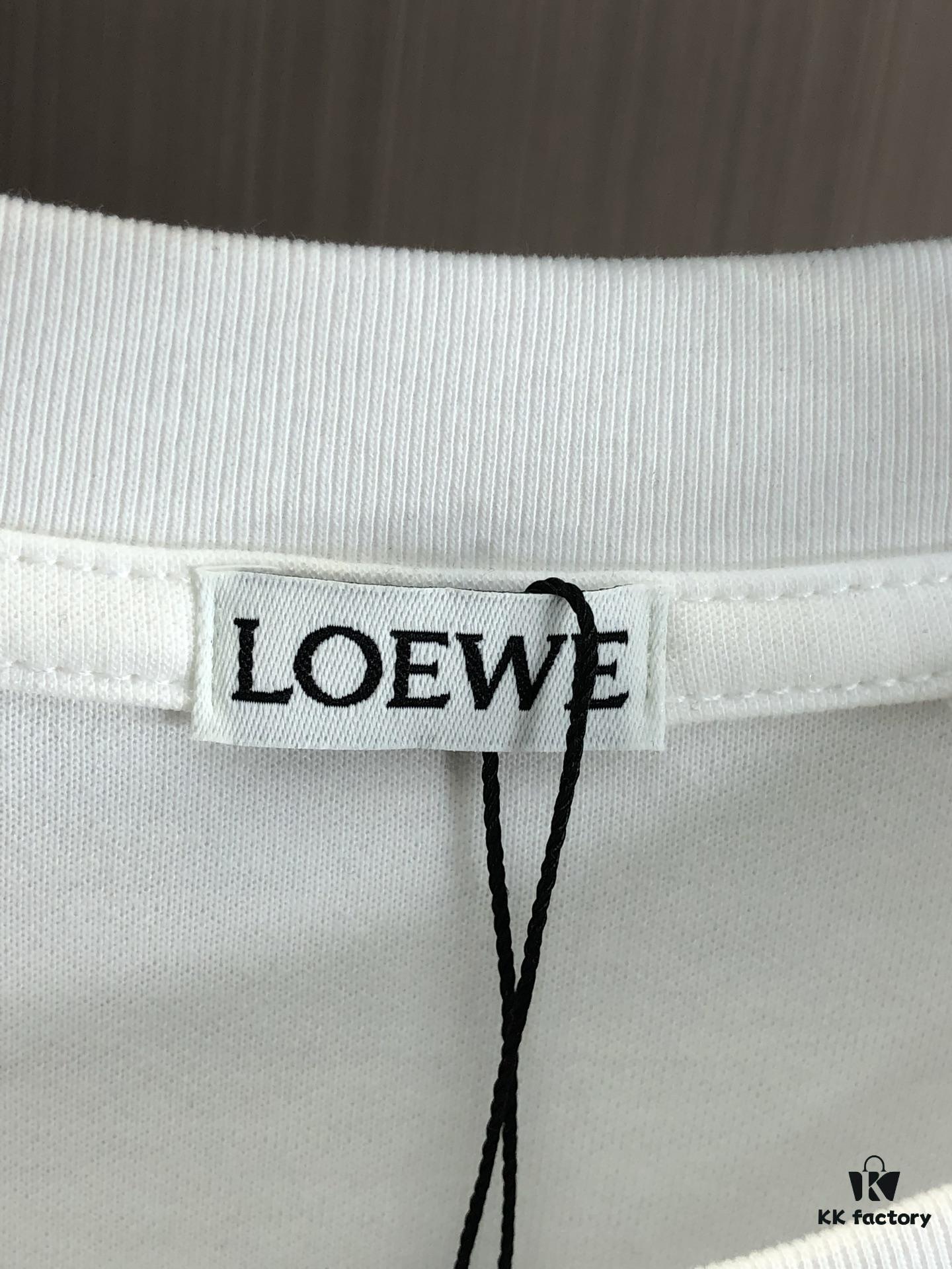 6931a0a7ccd8ab3d7af947eb LOEW Loewe 2025 Spring/Summer New Arrival Round Neck Short Sleeve T-Shirt with Laser Etching and Engraved Pattern, Made from 320g Double-Yarn Combed Cotton Fabric, Slightly Relaxed Fit, Soft and Substantial Fabric Texture, Unisex Design