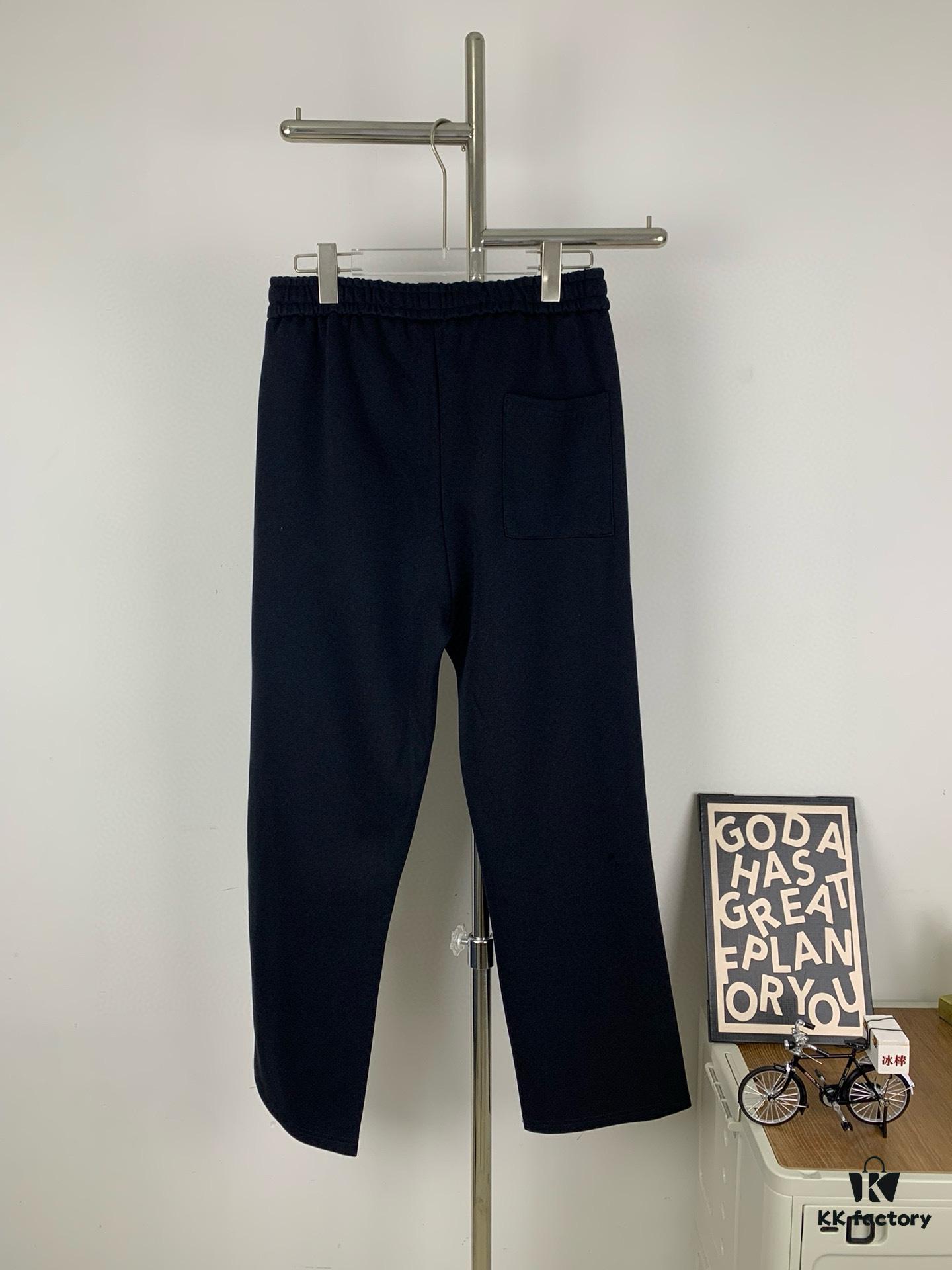 6931a0a7ccd8ab3d7af947fc New Arrival Loewe Logo Tape Straight-Fit Sweatpants, Synchronized with LOEWE Official Website ZP New Collection