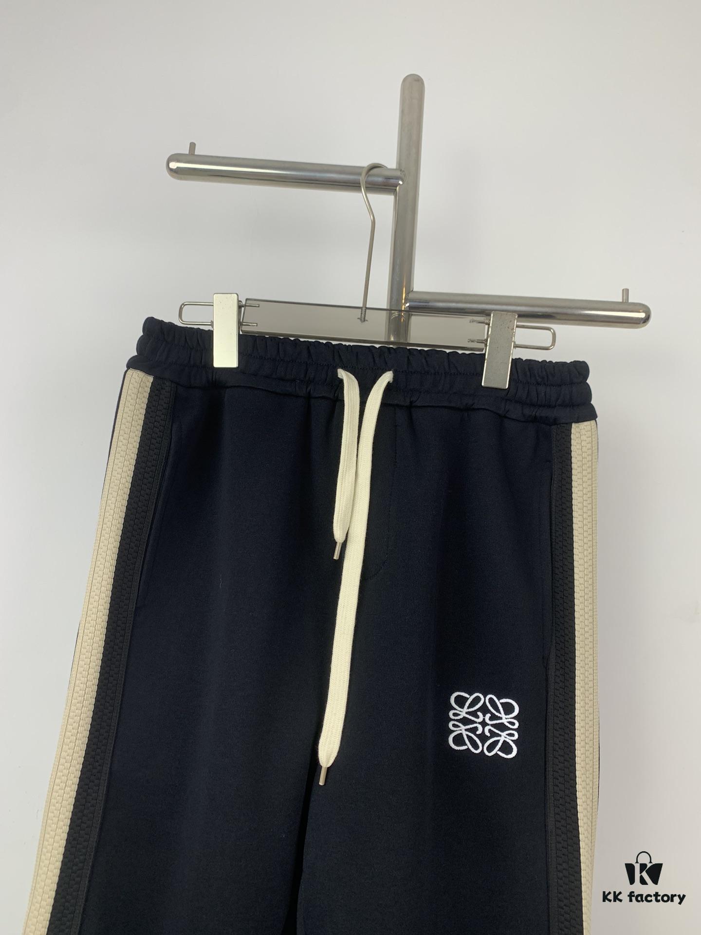 6931a0a7ccd8ab3d7af947fd New Arrival Loewe Logo Tape Straight-Fit Sweatpants, Synchronized with LOEWE Official Website ZP New Collection