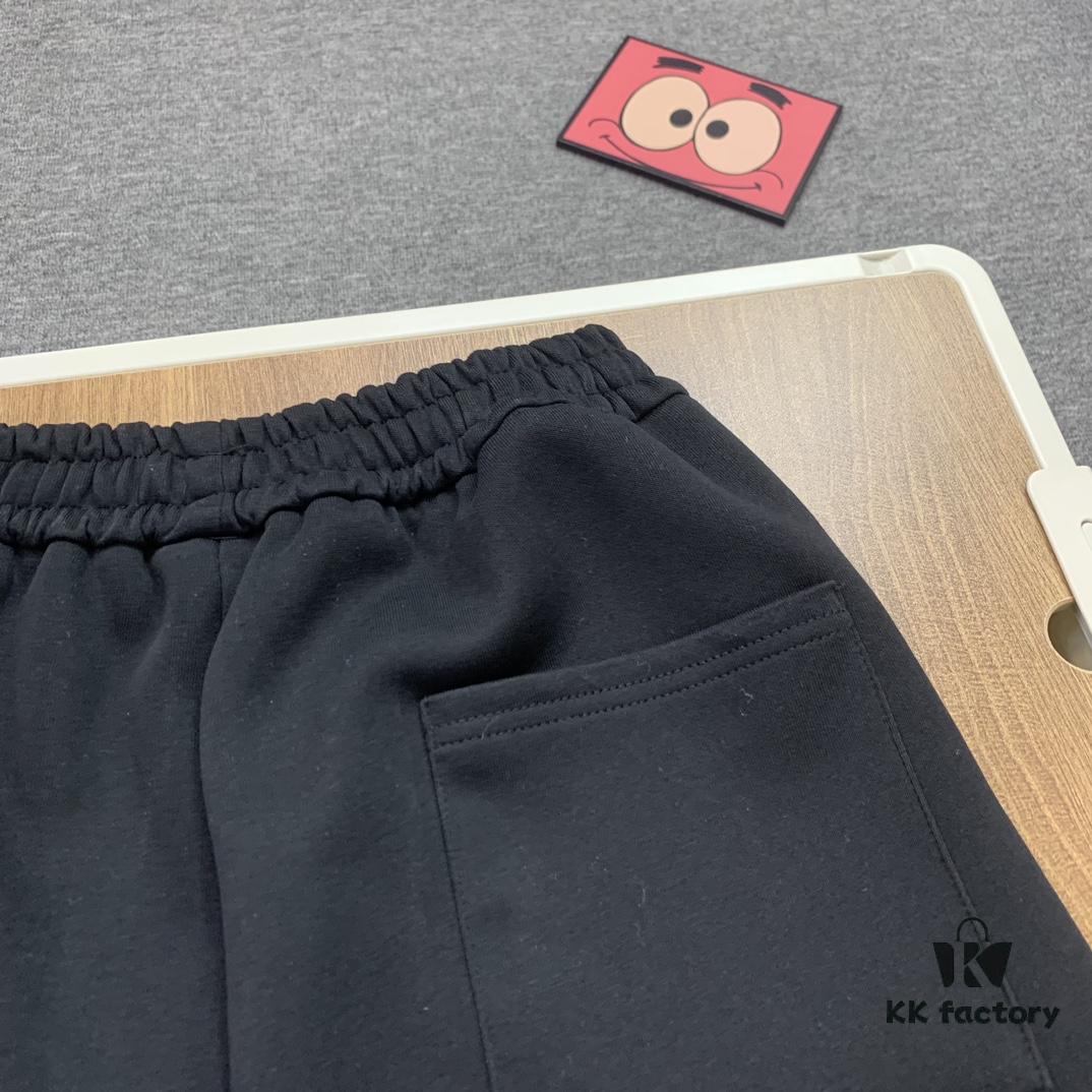 6931a0a8ccd8ab3d7af94802 New Arrival Loewe Logo Tape Straight-Fit Sweatpants, Synchronized with LOEWE Official Website ZP New Collection
