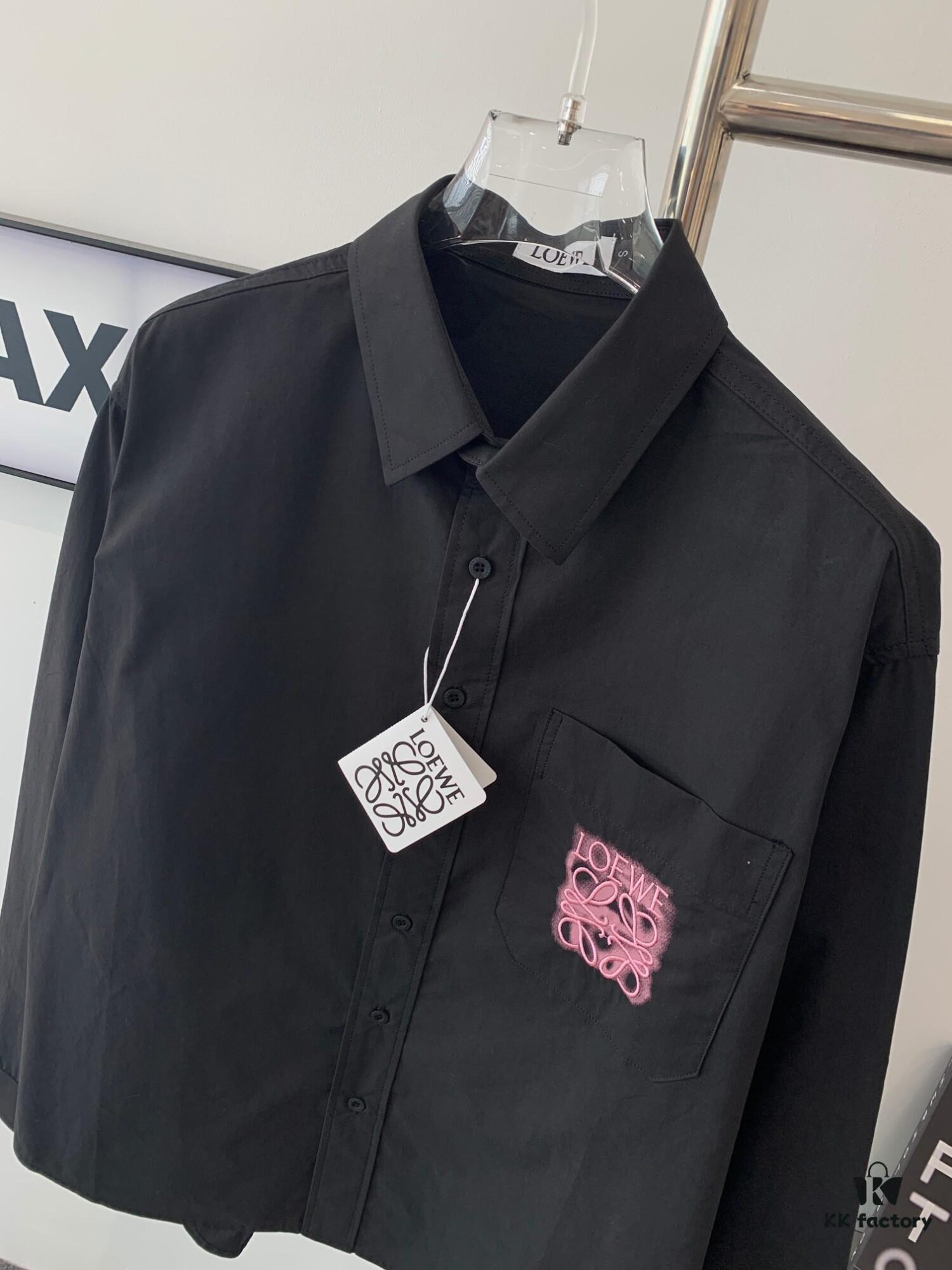6931a0aaccd8ab3d7af9482b New Loewe Fluorescent Pink Embroidered Logo Pocket Button Shirt