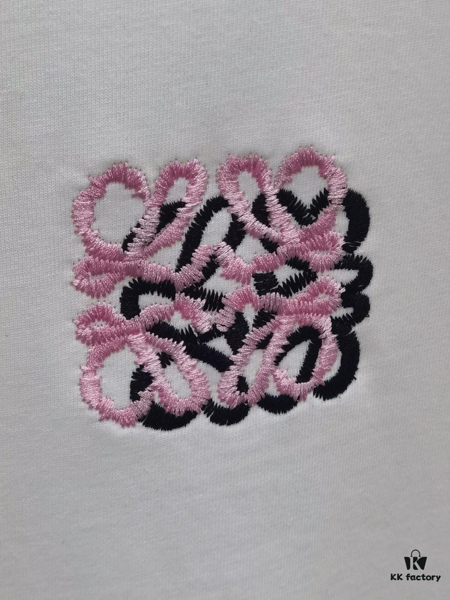 6931a0afccd8ab3d7af94891 Loewe Embroidered Short Sleeve T-Shirt (Top Quality Version, Distinct from Standard Stock)