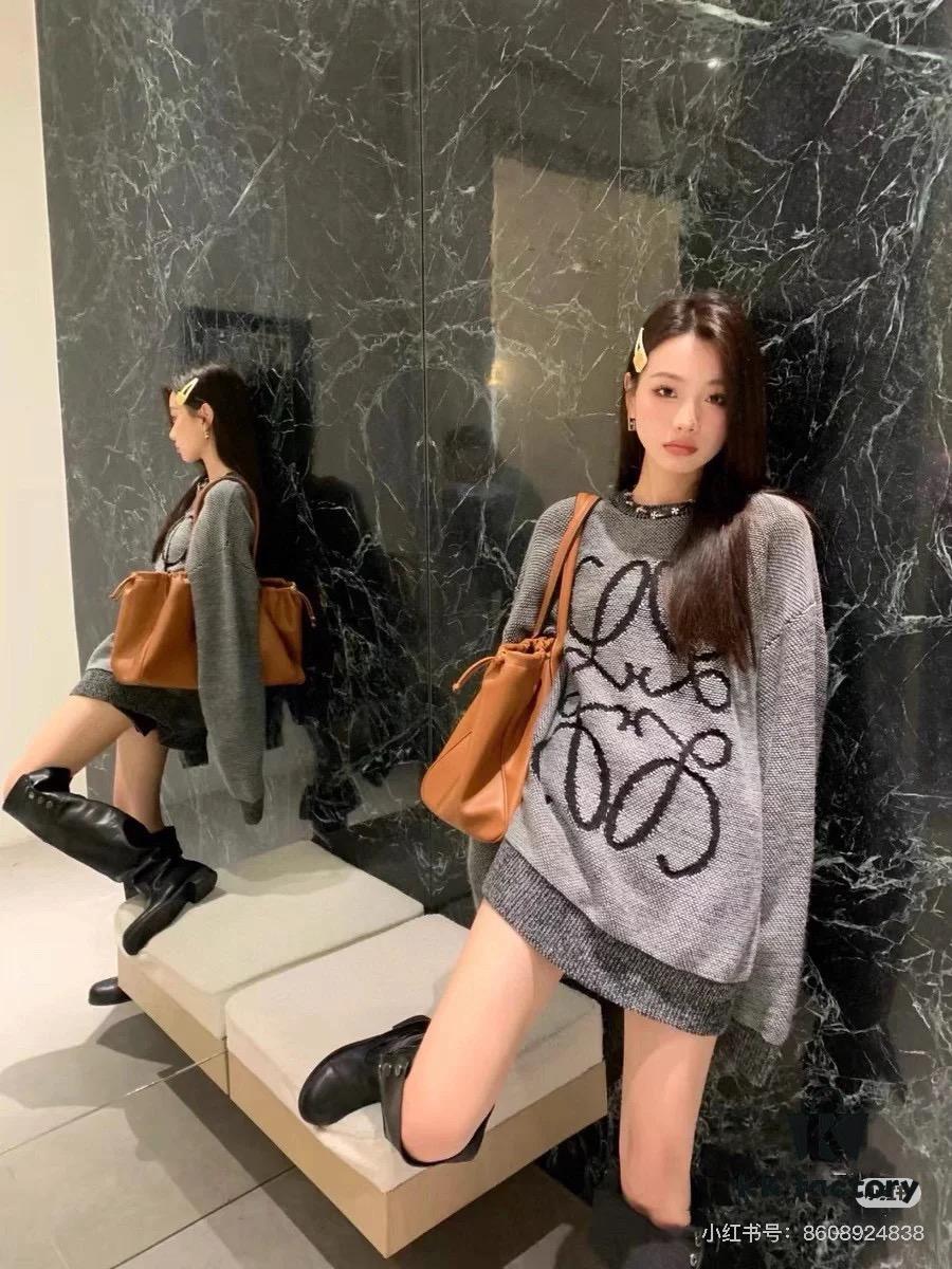 LOEWE Crew Neck Knit Sweater with Classic Chest Logo Unisex Casual Pullover