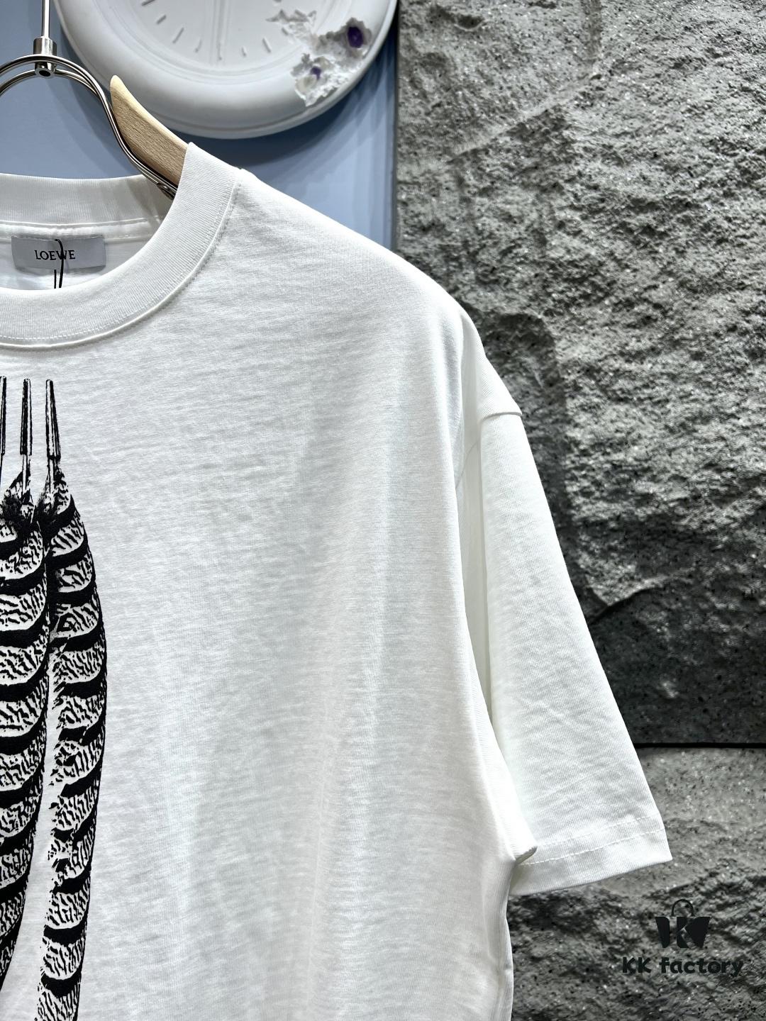 6931a0b2ccd8ab3d7af948cd Loewe Printed Feather Short-Sleeve T-Shirt