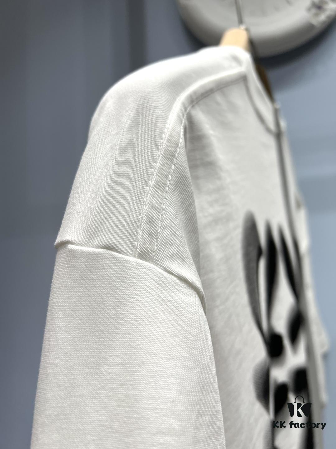 6931a0b3ccd8ab3d7af948e3 Loewe Embroidered Minimal Logo Short-Sleeve T-Shirt