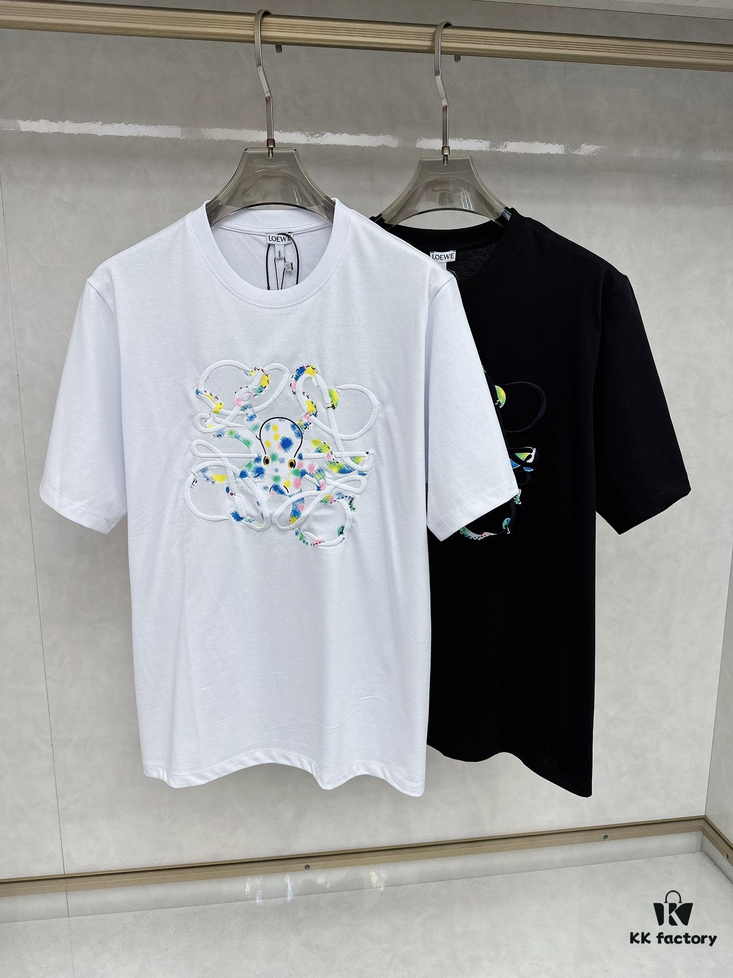 6931a0b4ccd8ab3d7af948f7 LOEWE Octopus Embroidered Short Sleeve T-Shirt