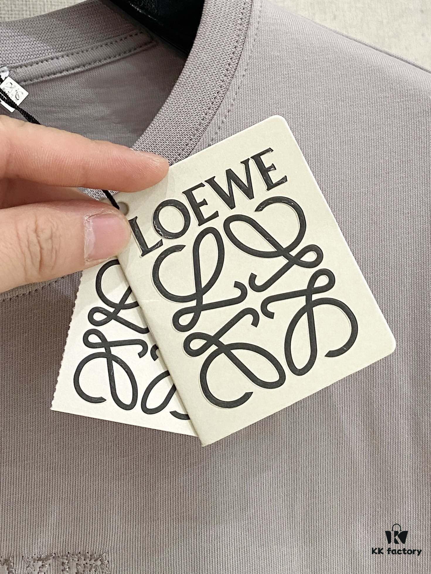 6931a0b6ccd8ab3d7af9491a Loewe 2025 New Arrival Short Sleeve T-Shirt, Stylish and Minimalist Design with Embroidered Logo on Chest, Cotton Fabric for Comfort and Structure
