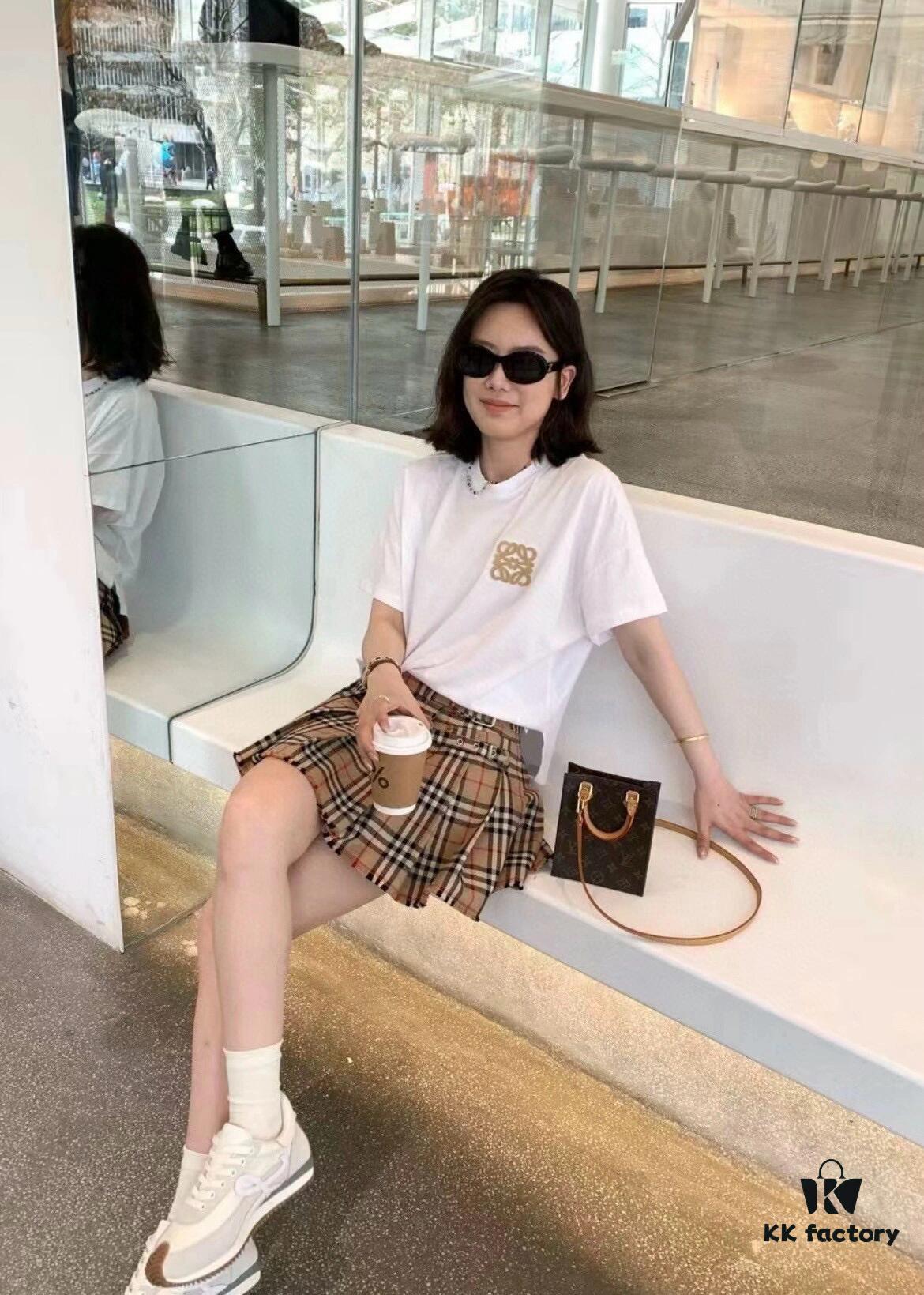 6931a0bbccd8ab3d7af94987 LOEWE Towel Embroidery Short Sleeve T-Shirt