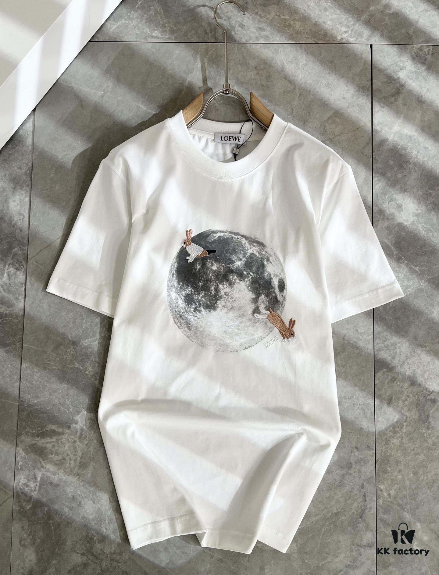 6931a0c6ccd8ab3d7af94a6c LOEWE 2025 Spring/Summer New Unisex Short-Sleeve T-Shirt, Italian Original Order Channel, Embroidered Logo Design, Premium Cotton Tee