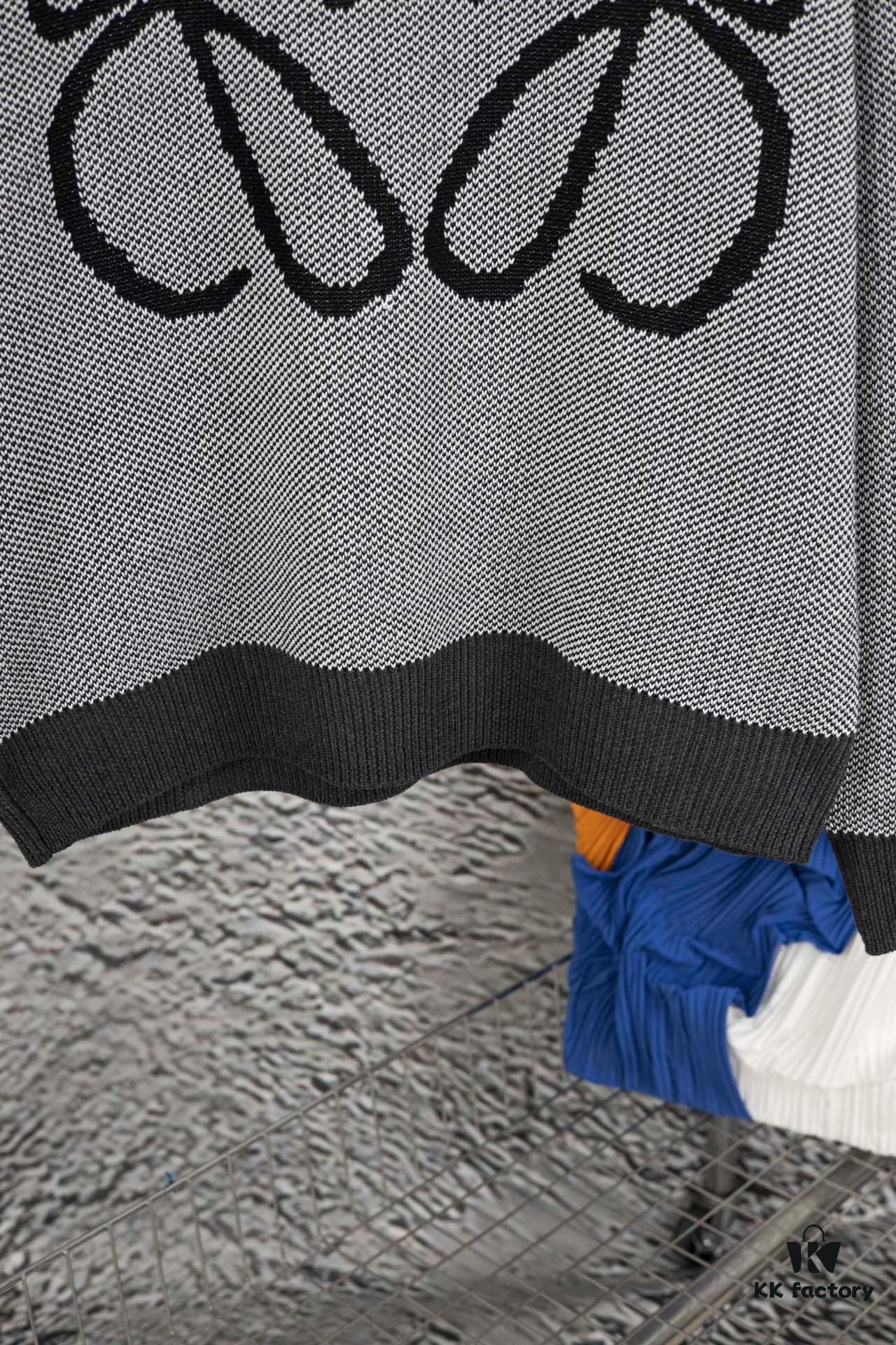 6931a0cdccd8ab3d7af94af6 New LOEWE 22SS Beautiful Heather Gray Jacquard Crew Neck Sweater Y002