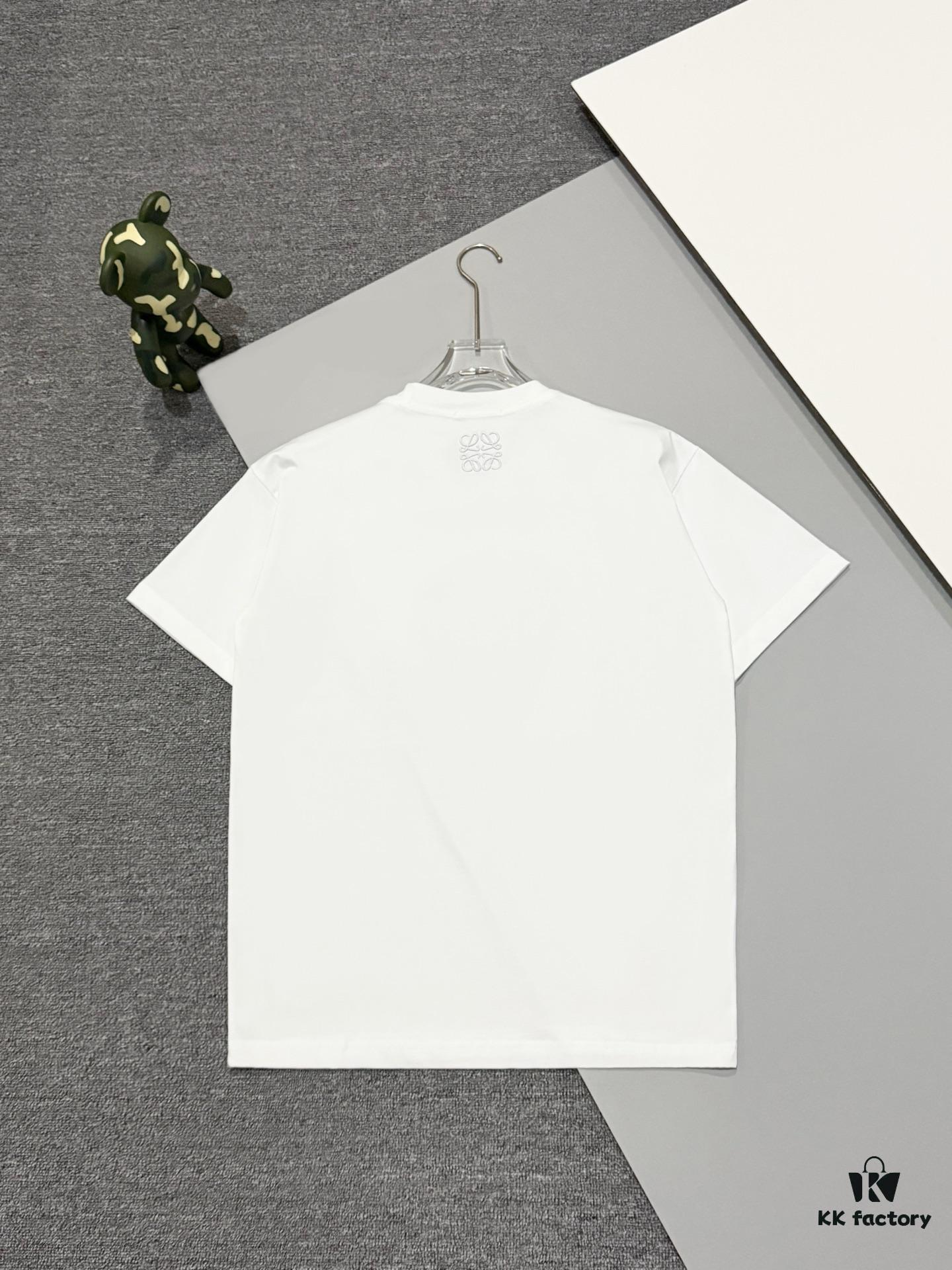 6931a0d0ccd8ab3d7af94b30 High-Quality Loewe 25SS Spring/Summer Collection Loewe x Suna Fujita Collaborative Series Embroidered Round-Neck Short-Sleeve T-Shirt with Contrast Color Logo and Cartoon Rabbit Motif