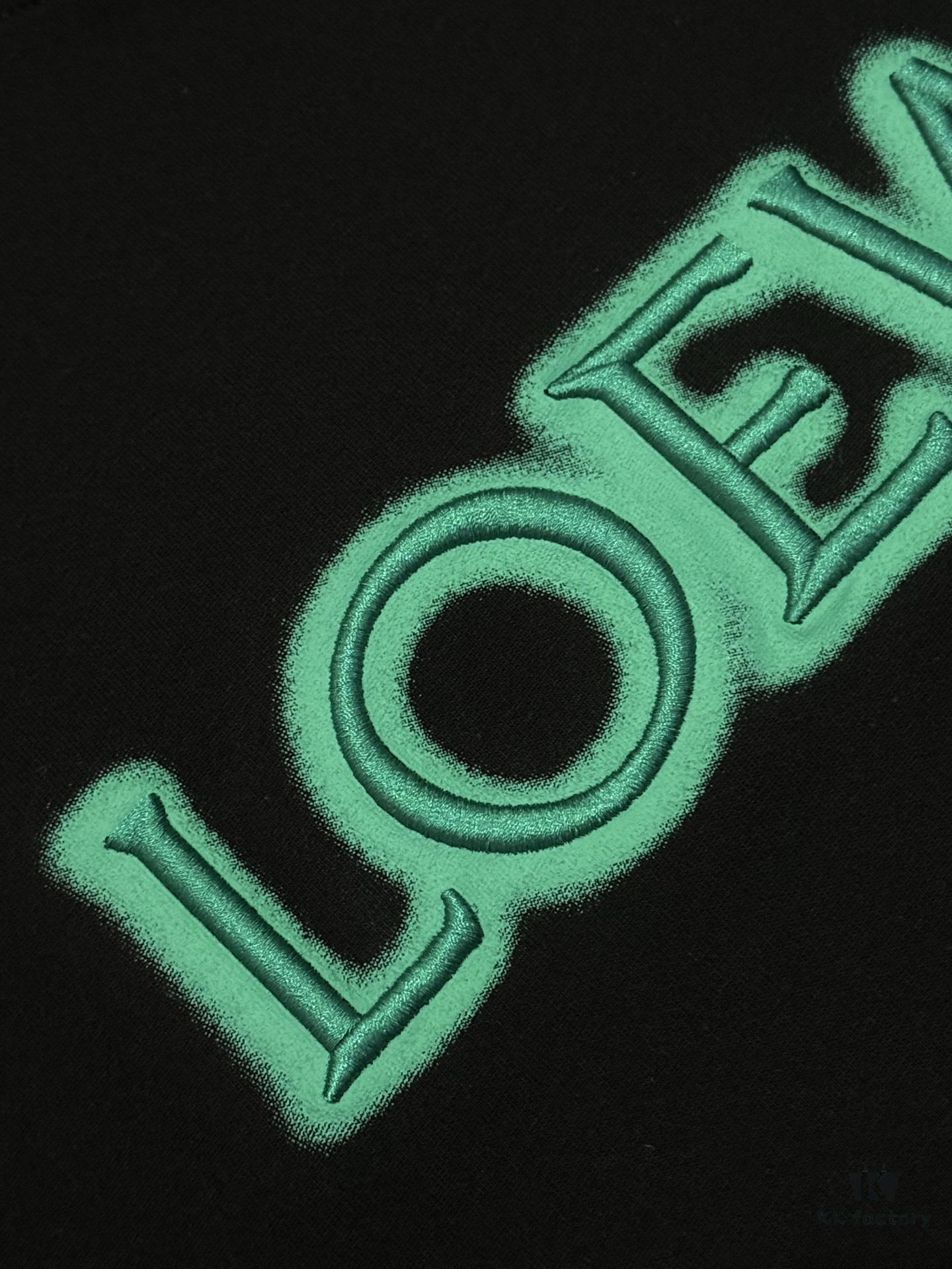 6931a0d3ccd8ab3d7af94b69 High-Quality Loewe 25SS Spring/Summer New Embroidered Logo Crew Neck Short Sleeve T-Shirt, Original Fabric, Celebrity-Inspired Design with Front and Back Spray-Painted 3D Embroidery, 32-Single 280g Combed Pure Cotton Material, Extremely Comfortable to Touch, Stylish and Versatile Unisex Short Sleeve Tee, Complete with Three Labels, Not Ordinary Market Version, Premium Quality Guaranteed
