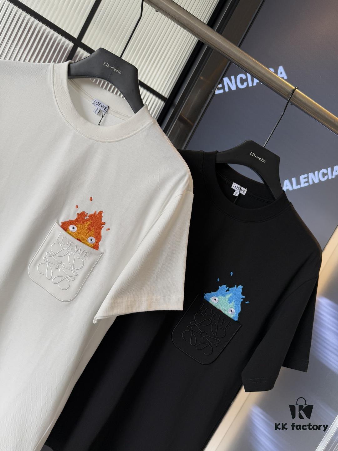 6931a0d6ccd8ab3d7af94bab LOEWE x Spirited Away Collaboration Flame Embroidered Doll Washed Cotton T-Shirt