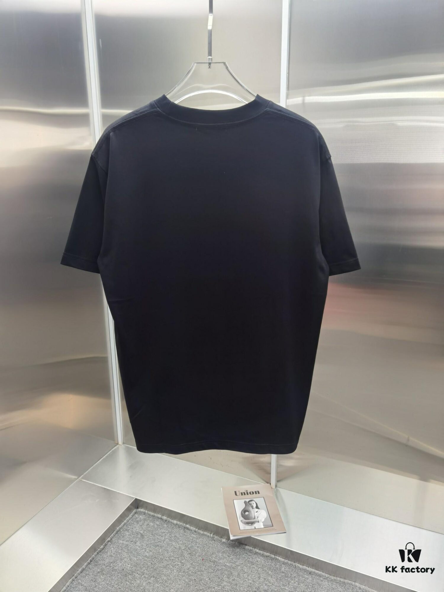 6931a0d7ccd8ab3d7af94bc9 Loewe Embroidered Short Sleeve T-Shirt (Top-tier Quality, Distinguished from Standard Version)