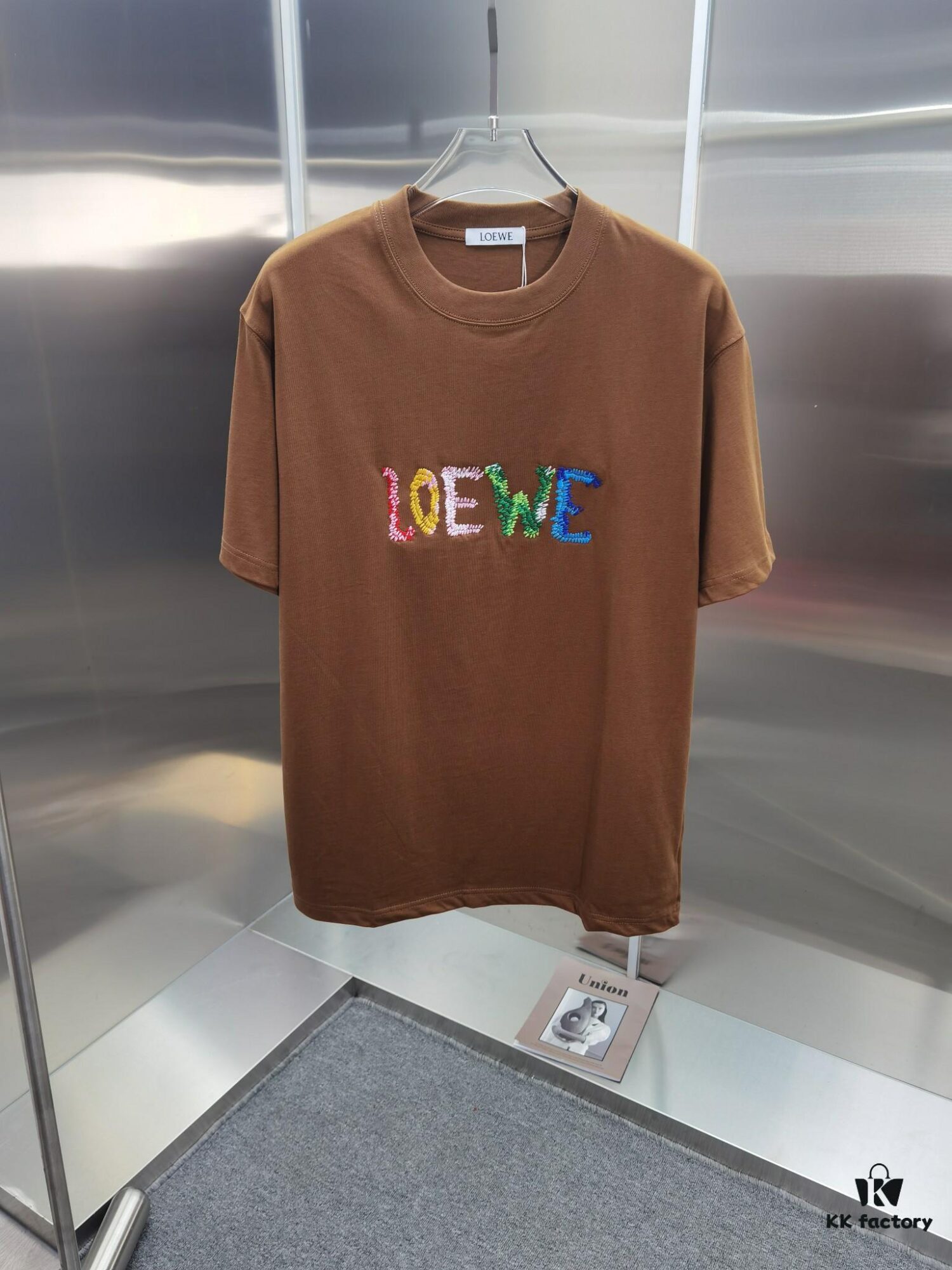 6931a0d8ccd8ab3d7af94bce Loewe Embroidered Short Sleeve T-Shirt (Top Quality Version, Distinct from Standard)