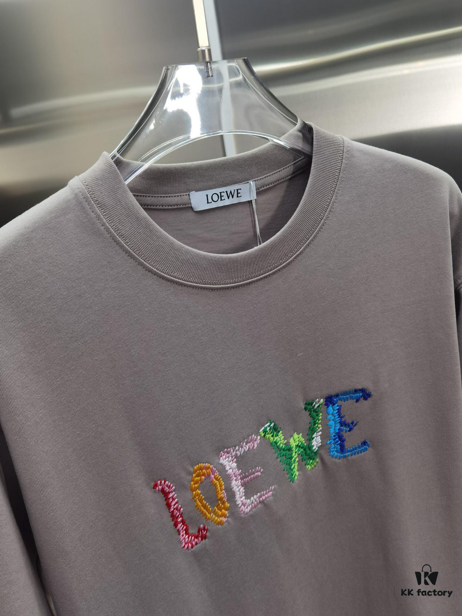 6931a0d8ccd8ab3d7af94bd7 Loewe Embroidered Short Sleeve T-Shirt (Top Quality Version, Different from Common Stock)