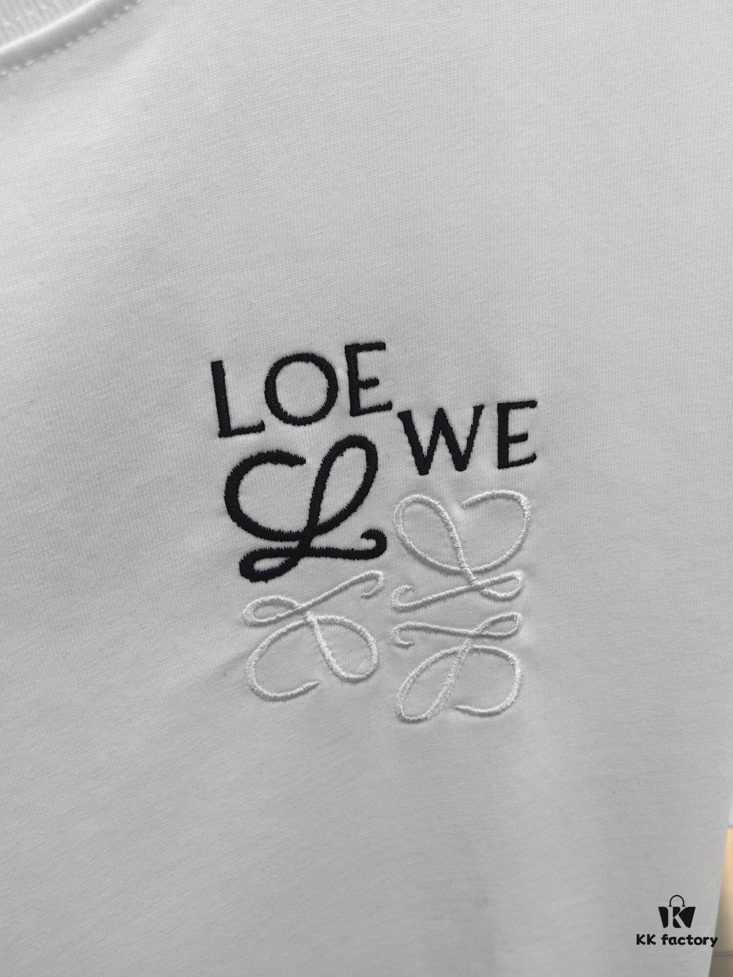 6931a0d9ccd8ab3d7af94bea Loewe Embroidered Short Sleeve T-Shirt (Top Quality Version, Distinct from Standard)